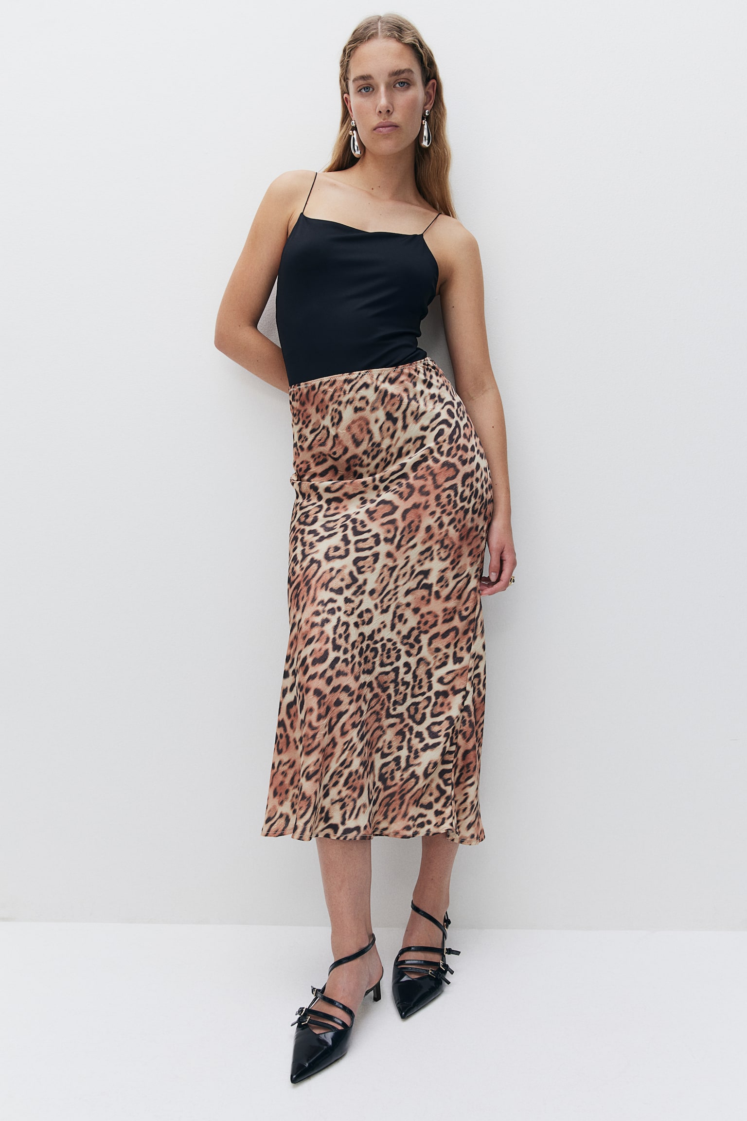 Crinkled satin maxi skirt - Light beige/Leopard print/Black/Cream/Grey - 3