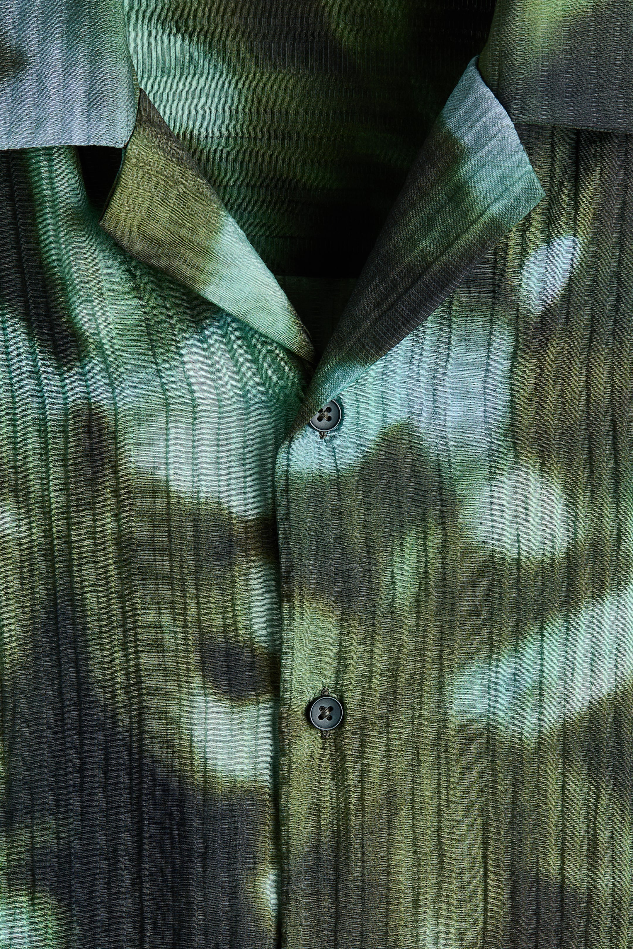 View larger image: Regular Fit Resort shirt - Khaki green/Orchids - Men | H&M IN 2