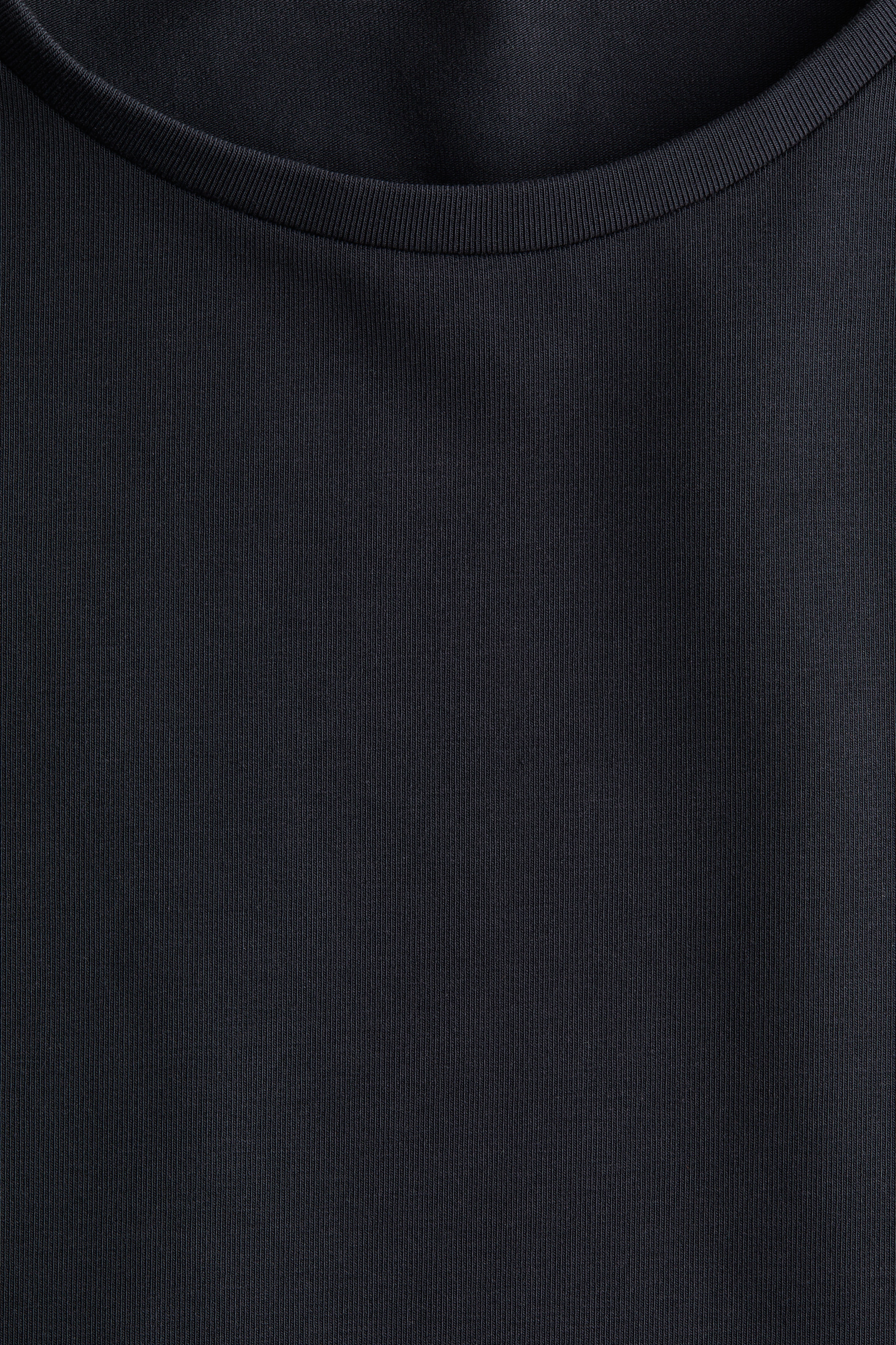 Short T-shirt