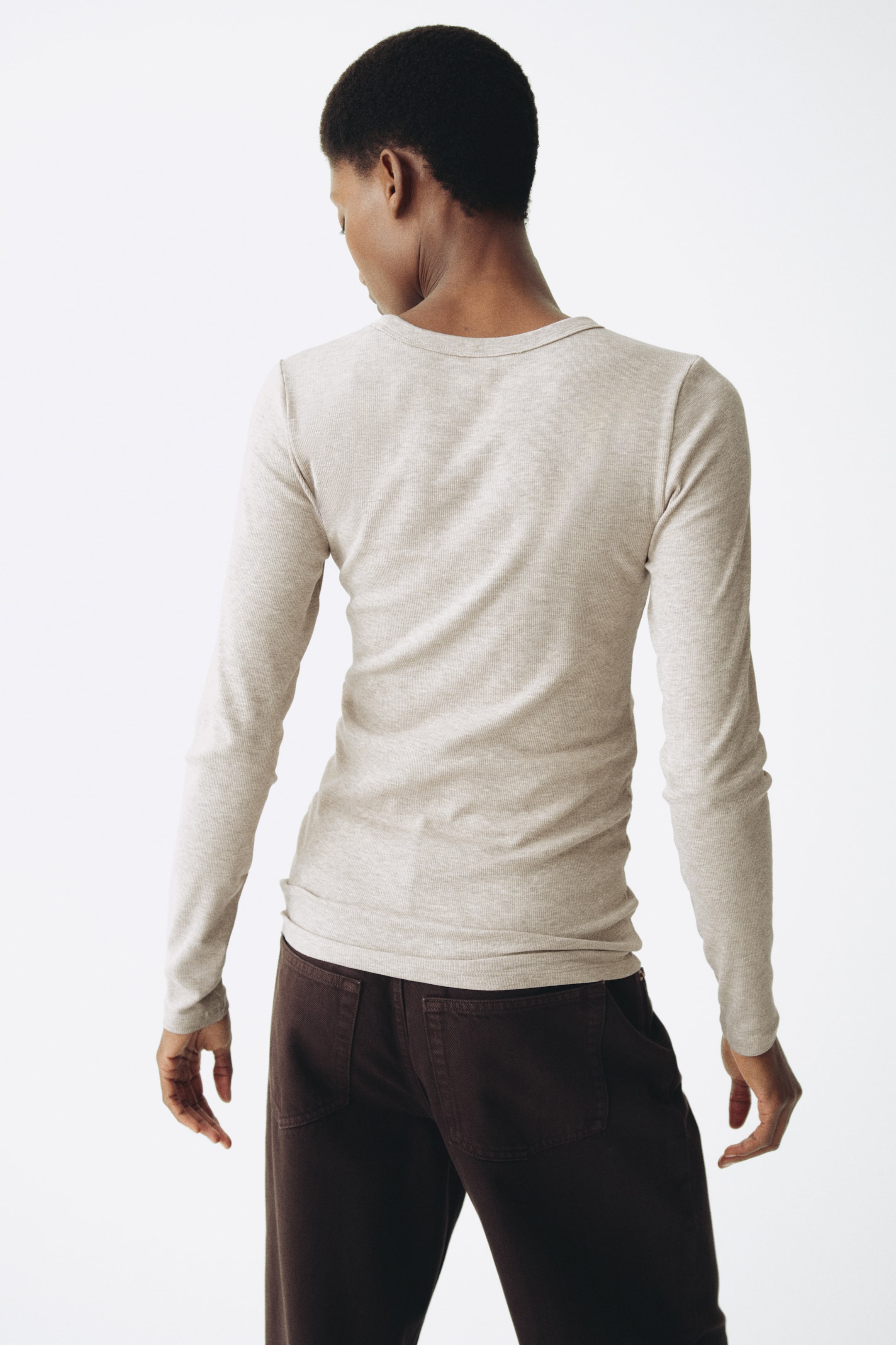 הצגת תמונה גדולה יותר: MAMA חולצת ג'רזי ריב - בז' בהיר מלאנז' - Ladies | H&M IL 4