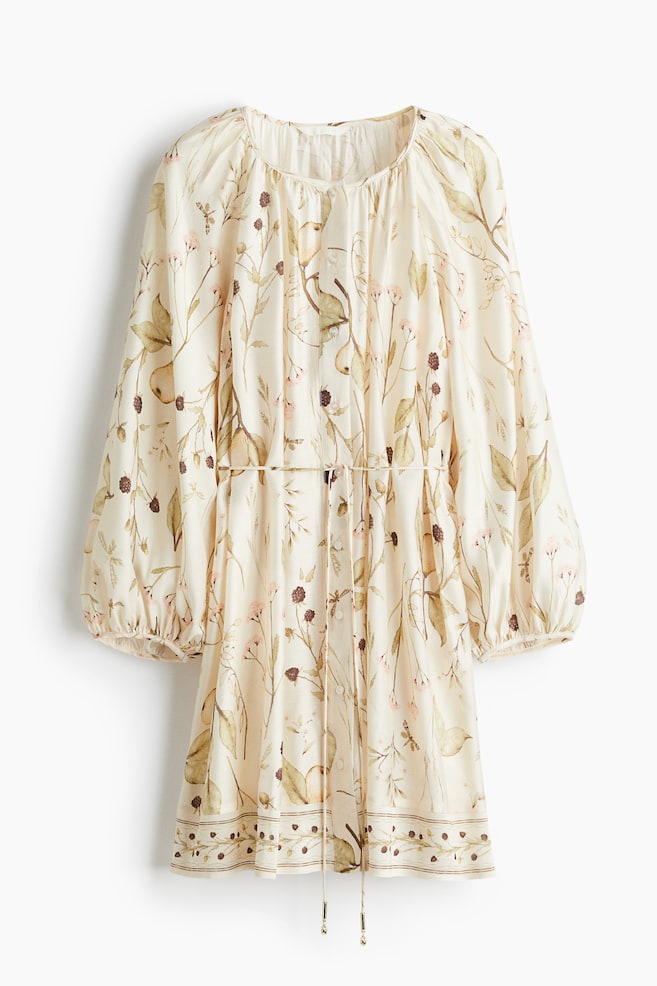 Robe oversize avec ceinture à nouer - Beige clair/fleuri/Blanc/bordeaux/fleuri - 1
