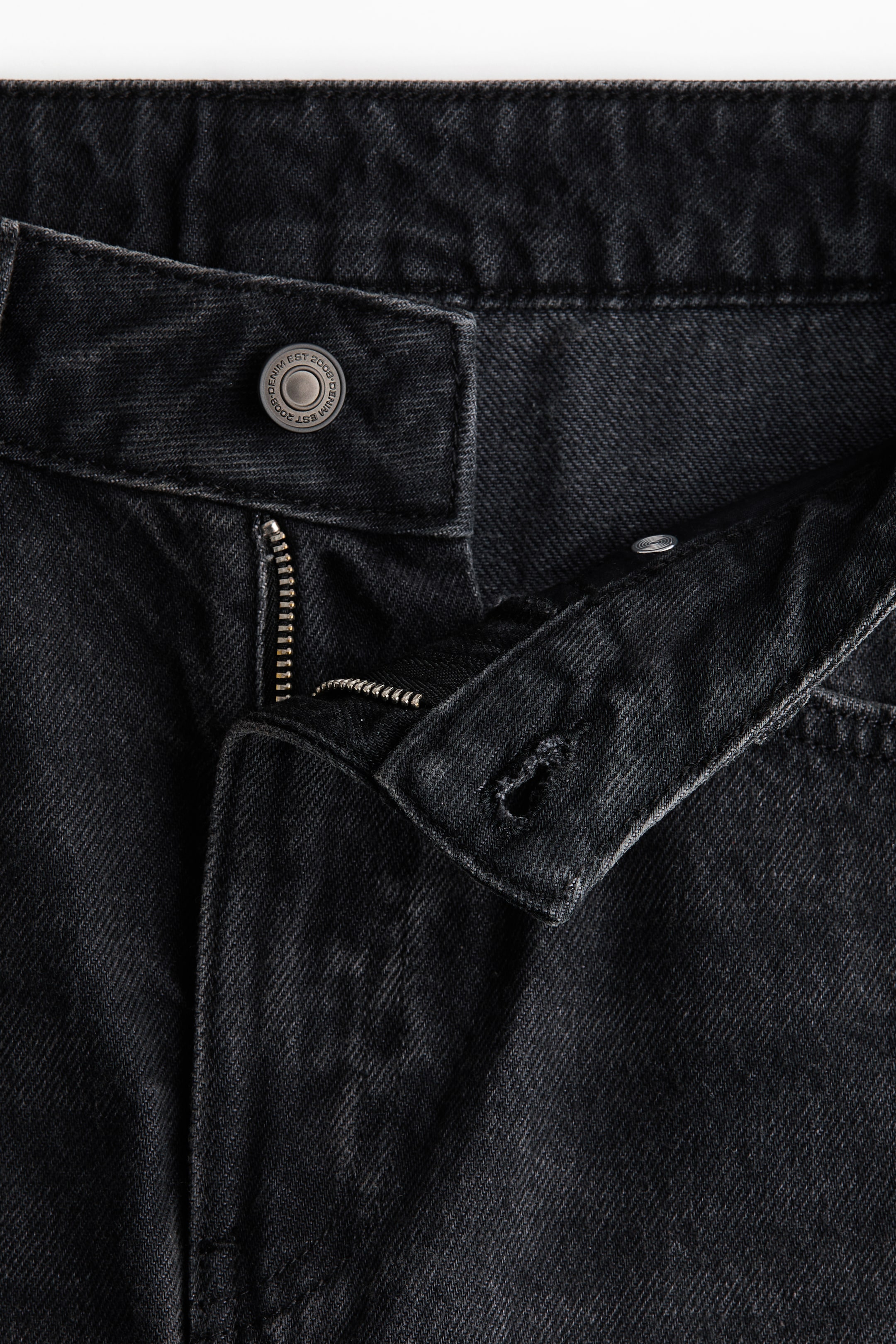 Barrel-Leg High-Waist Jeans