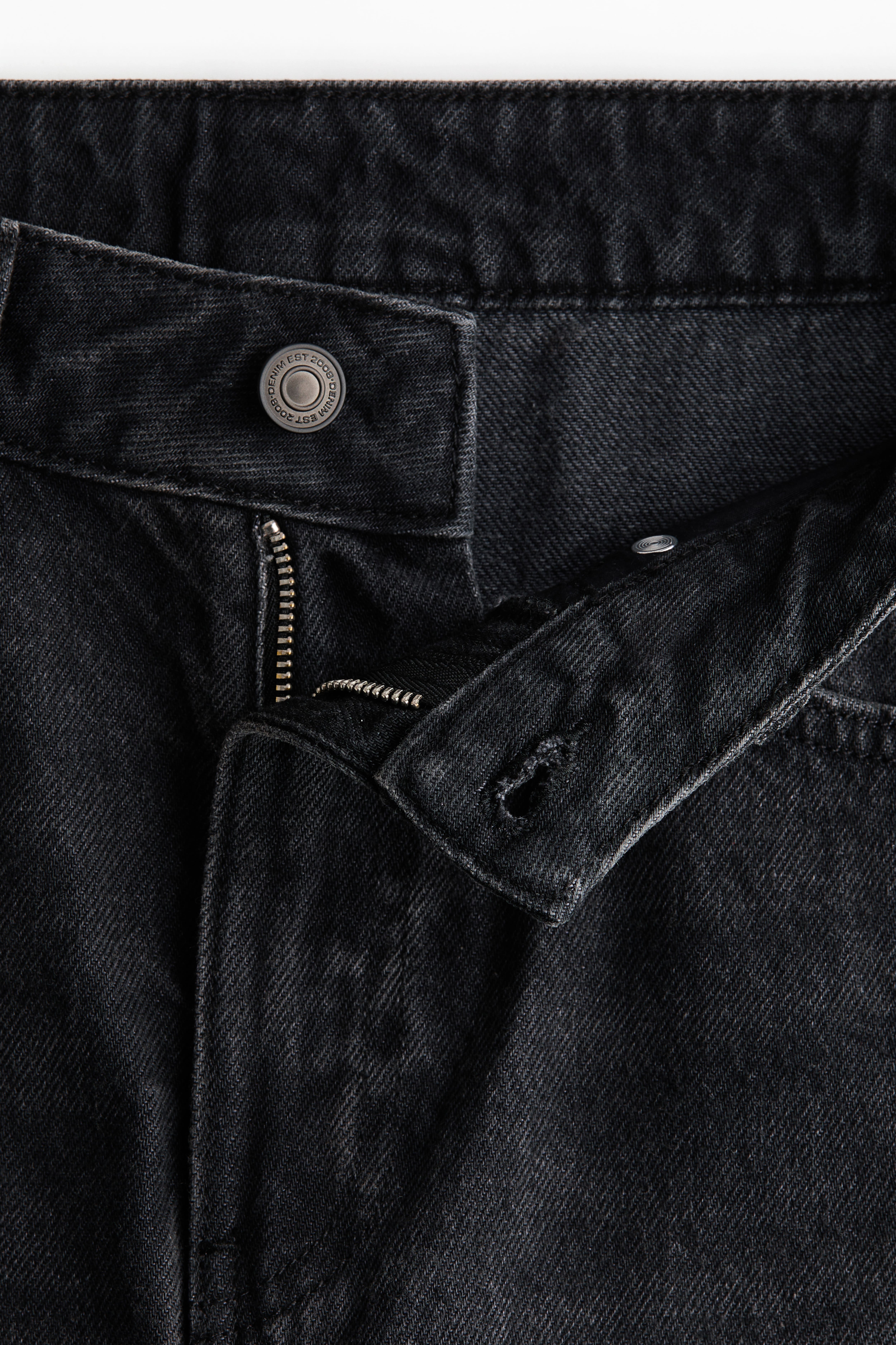 Barrel-Leg High-Waist Jeans