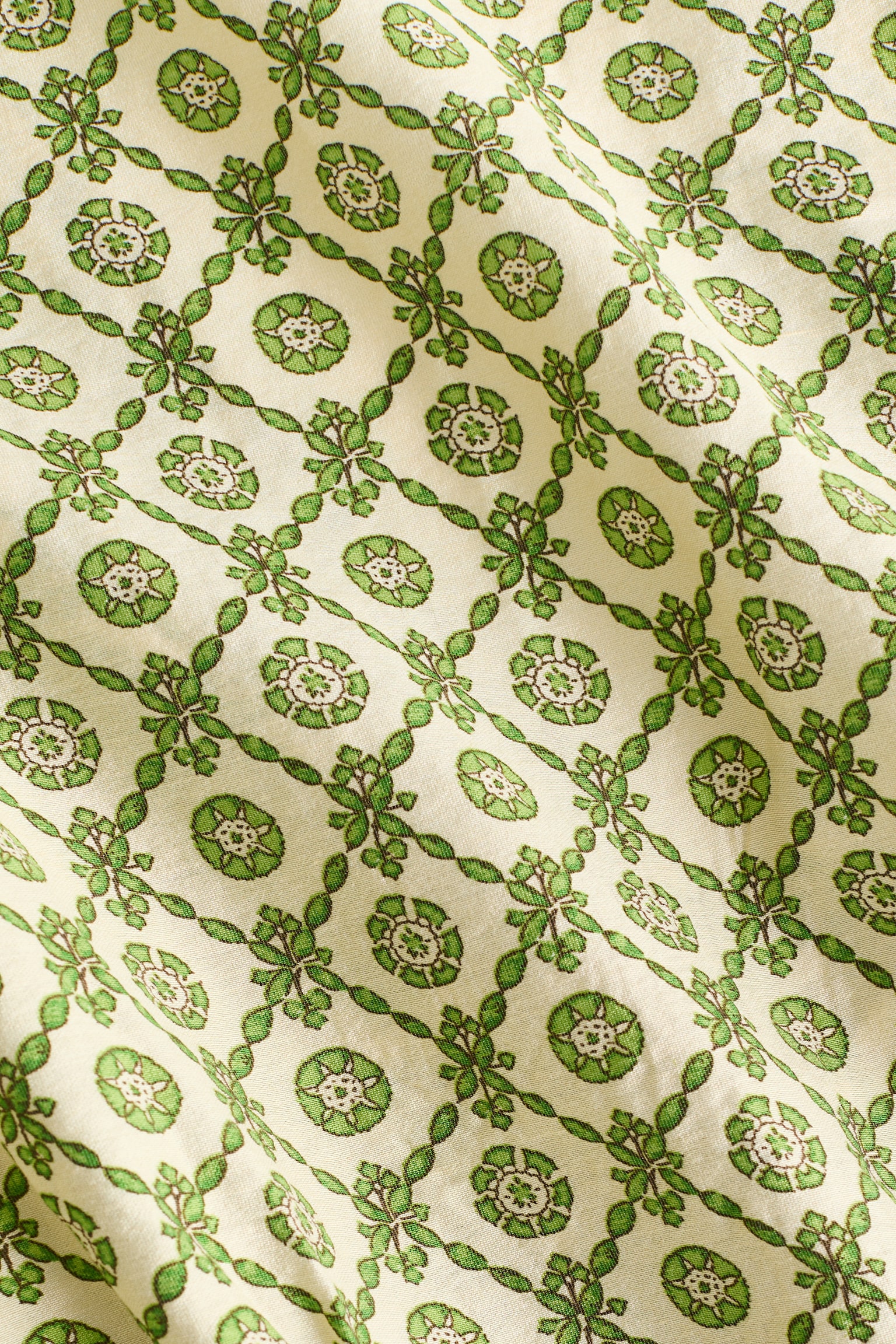 חולצה עם כיווצים במותן - ירוק/דוגמה/לבן/חום כהה - 5