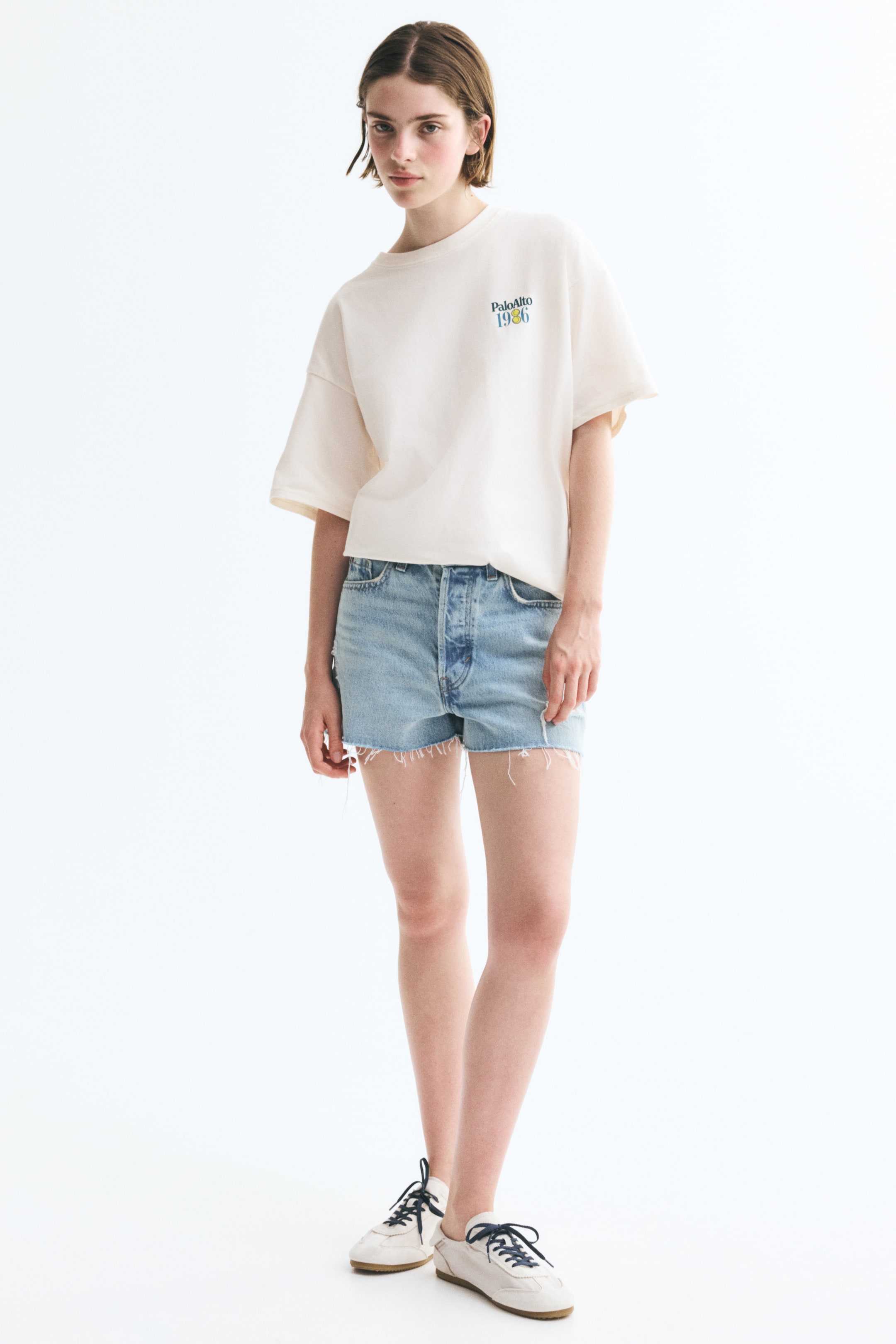 Женские футболки H&M Oversized Printed T-Shirt — фото 3
