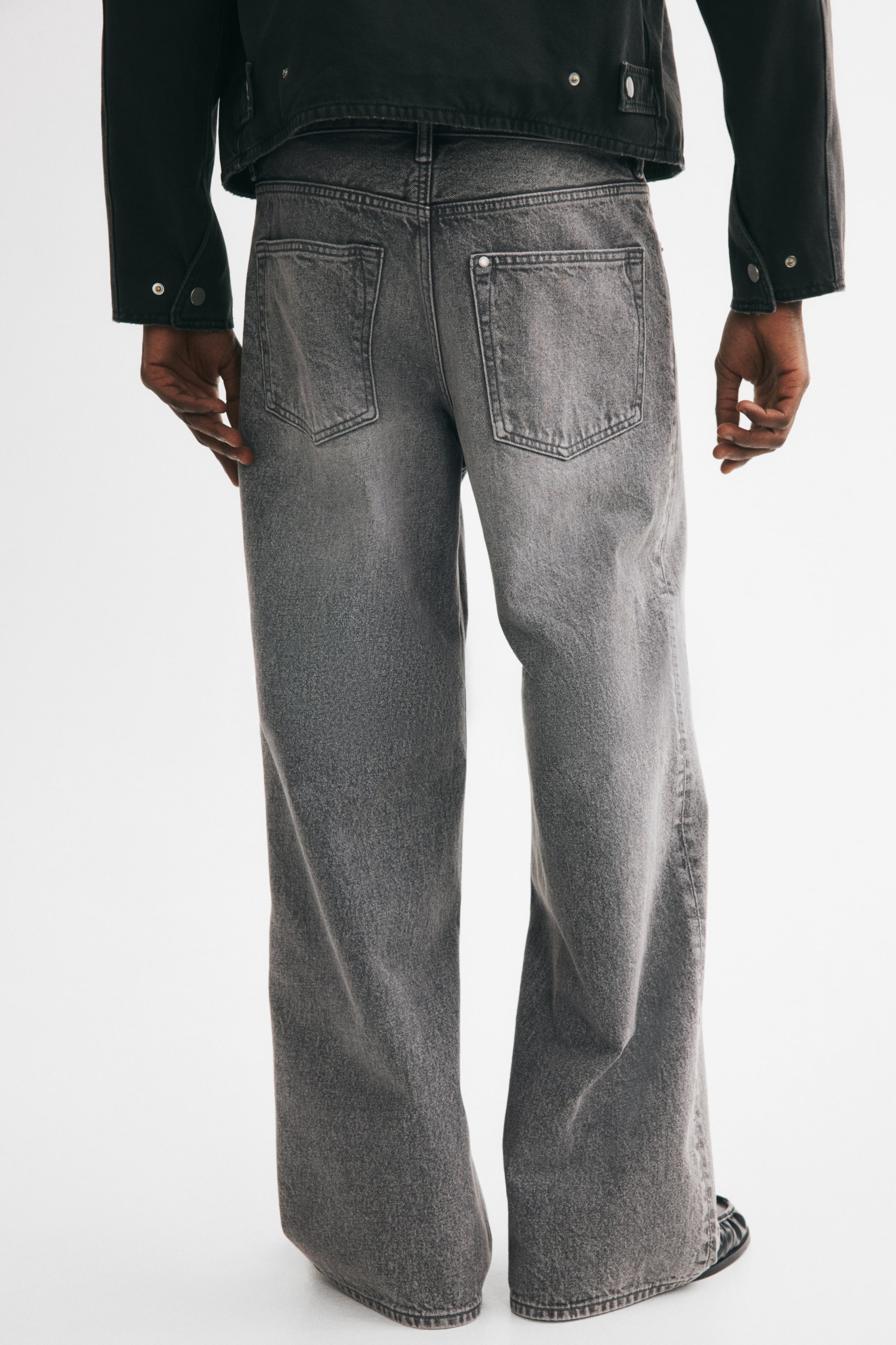 Wide-Leg Jeans
