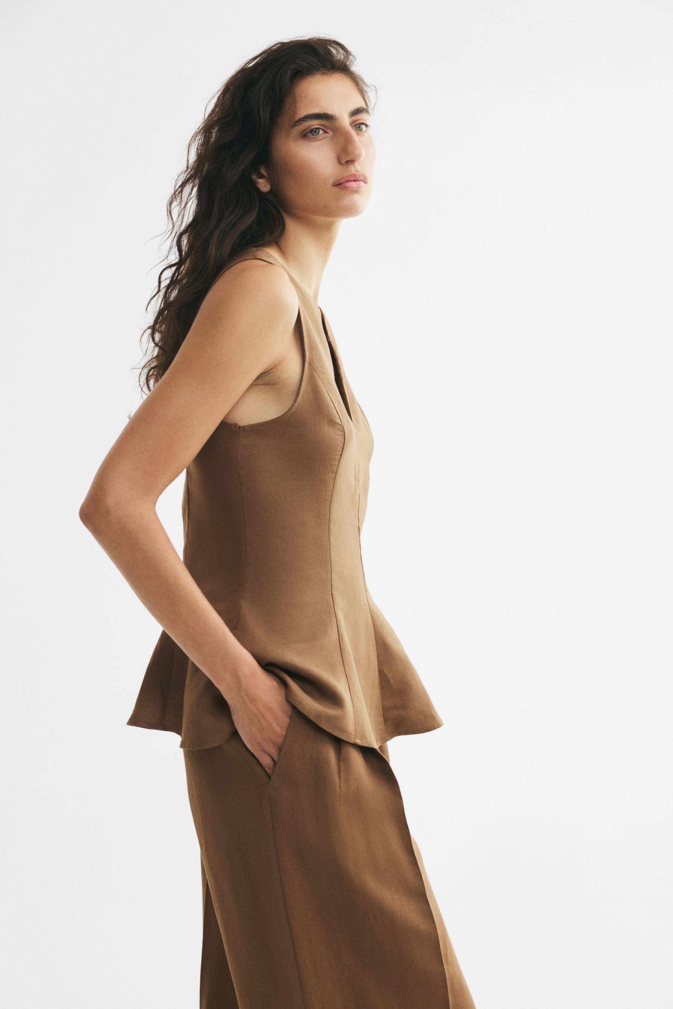 Sleeveless Linen-Blend Top