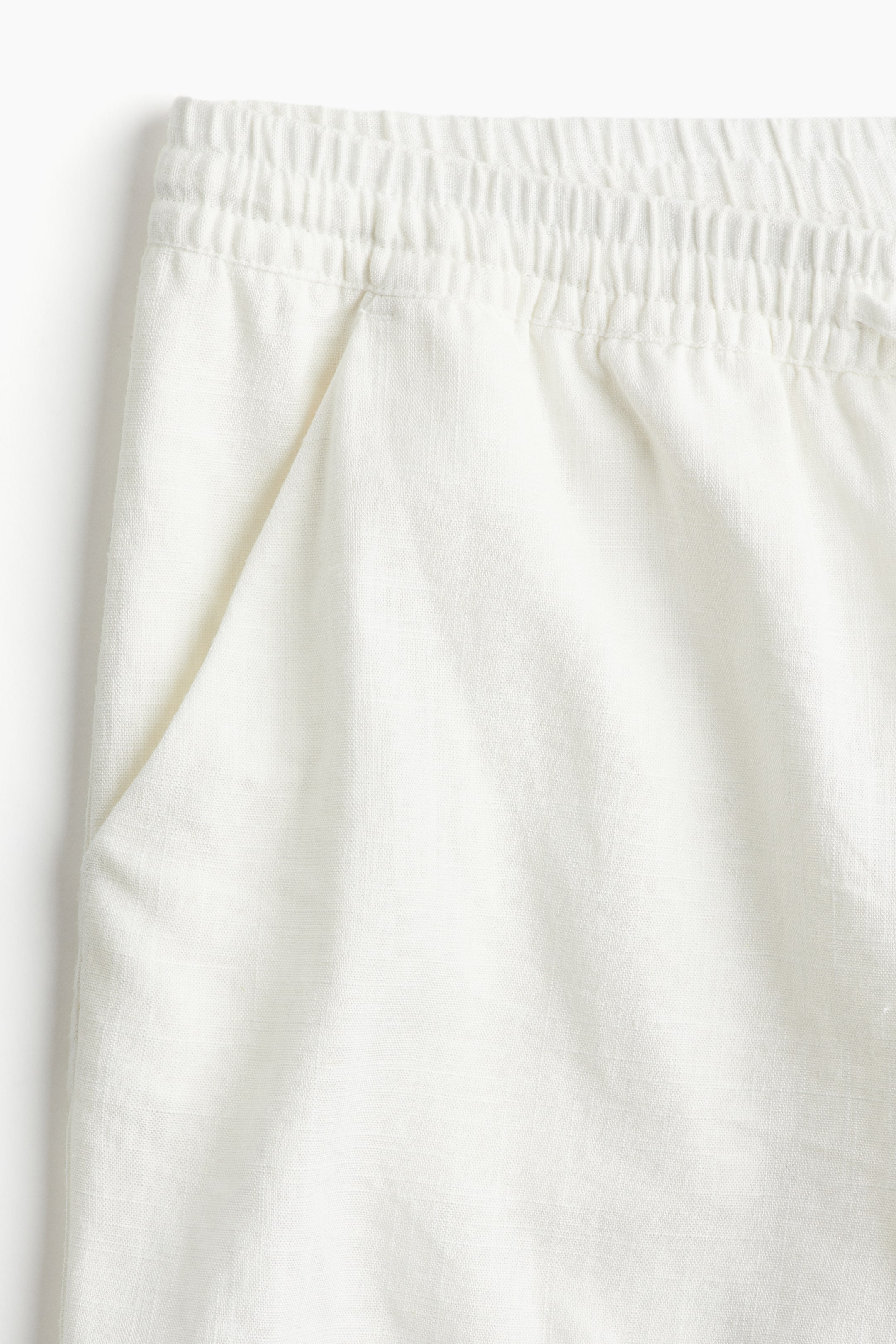 Linen-blend Pull-on Shorts - Regular waist - Short - Cream - Ladies | H ...