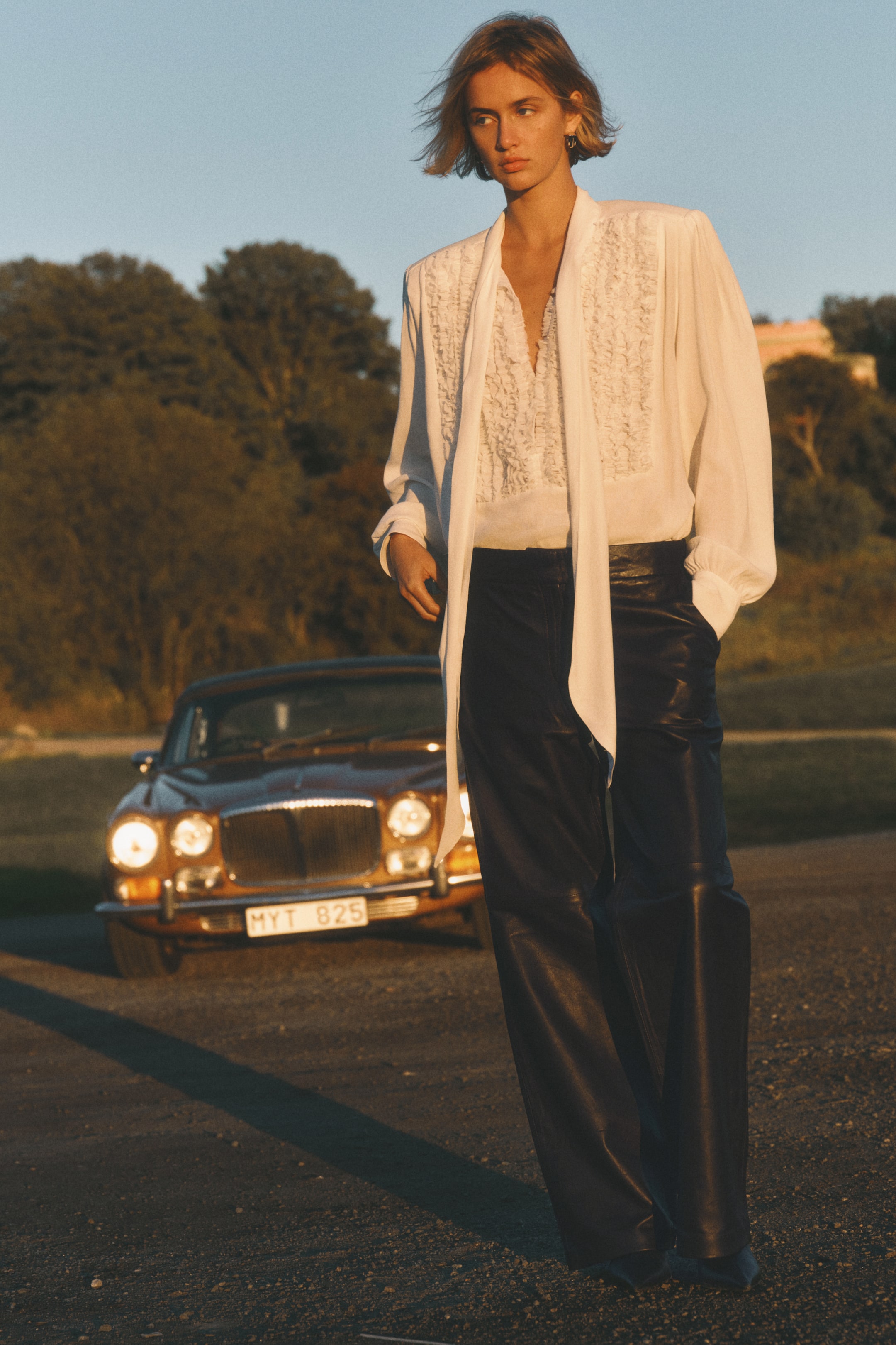 Visa större bild: Rak skinnbyxa - Dark brown - DAM | H&M SE 1