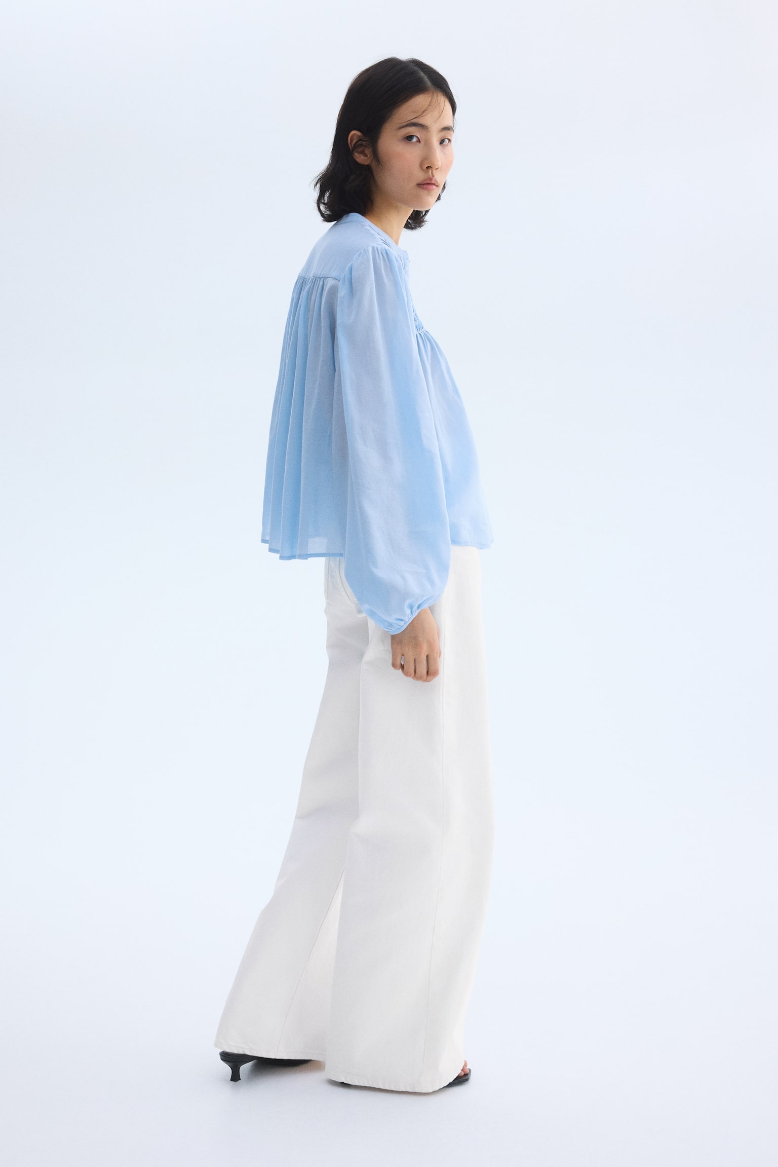 Pintucked blouse - Light blue/White - 3