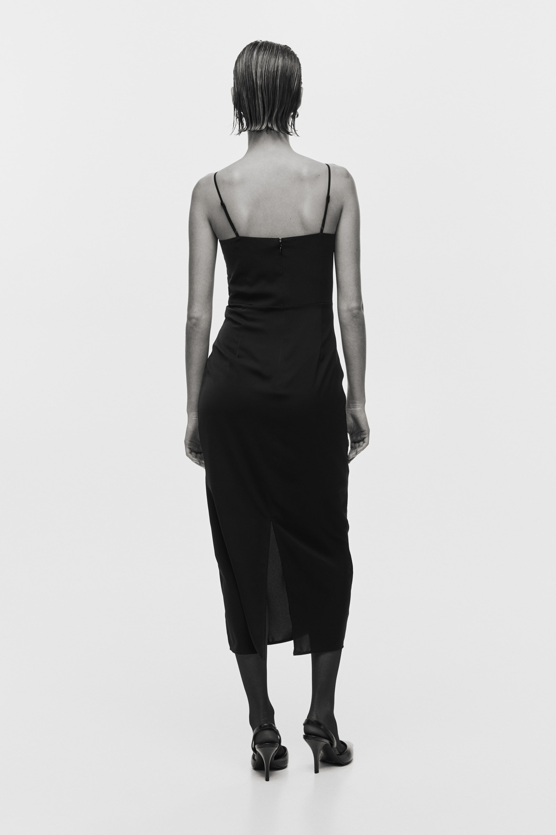 이미지 확대 보기: 로즈 아플리케 드레스 - Black - 여성 | H&M KR 3