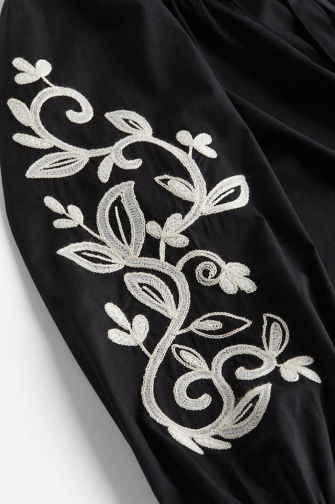 Embroidered blouse - Black - 4