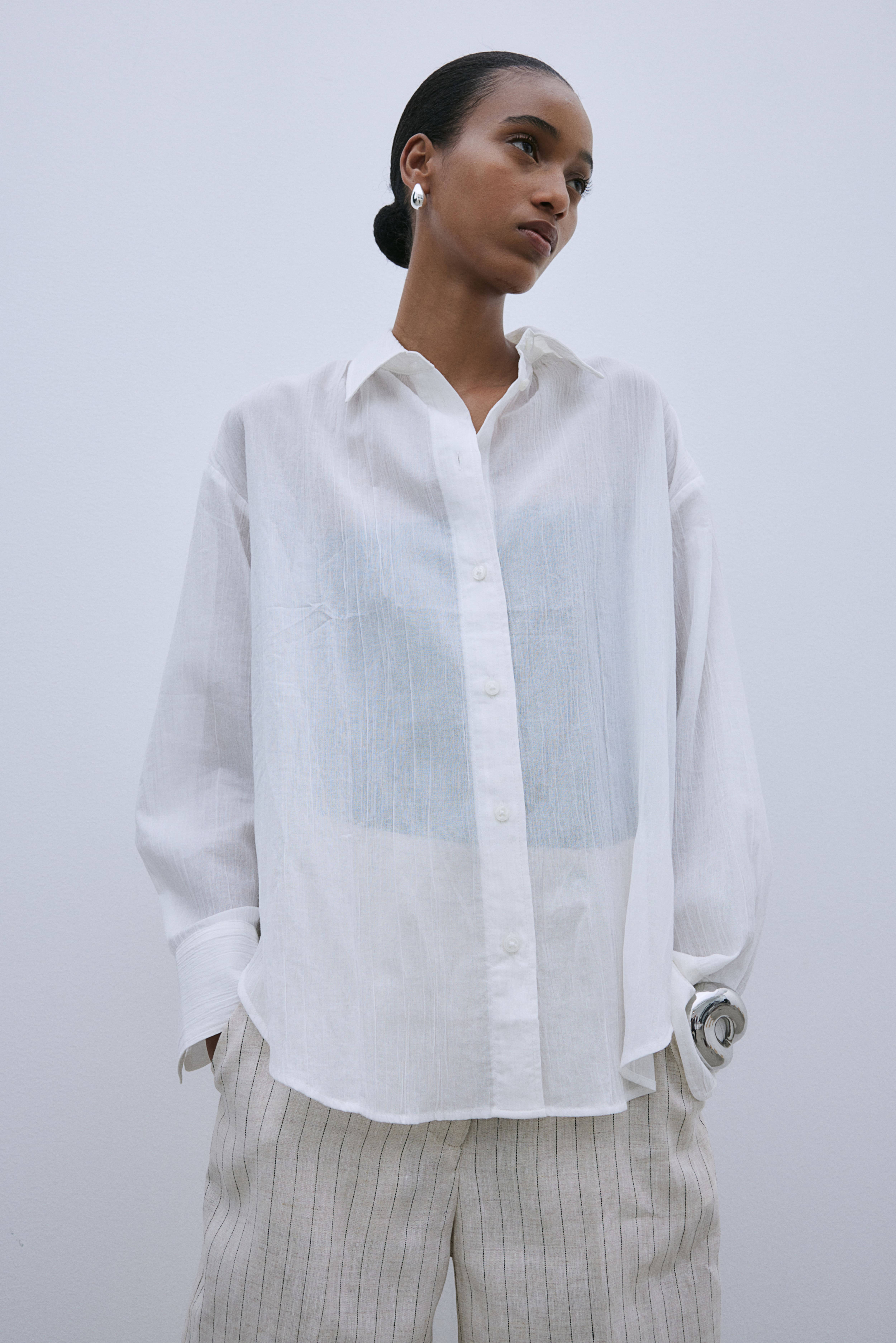 H&m white button up shirt hotsell