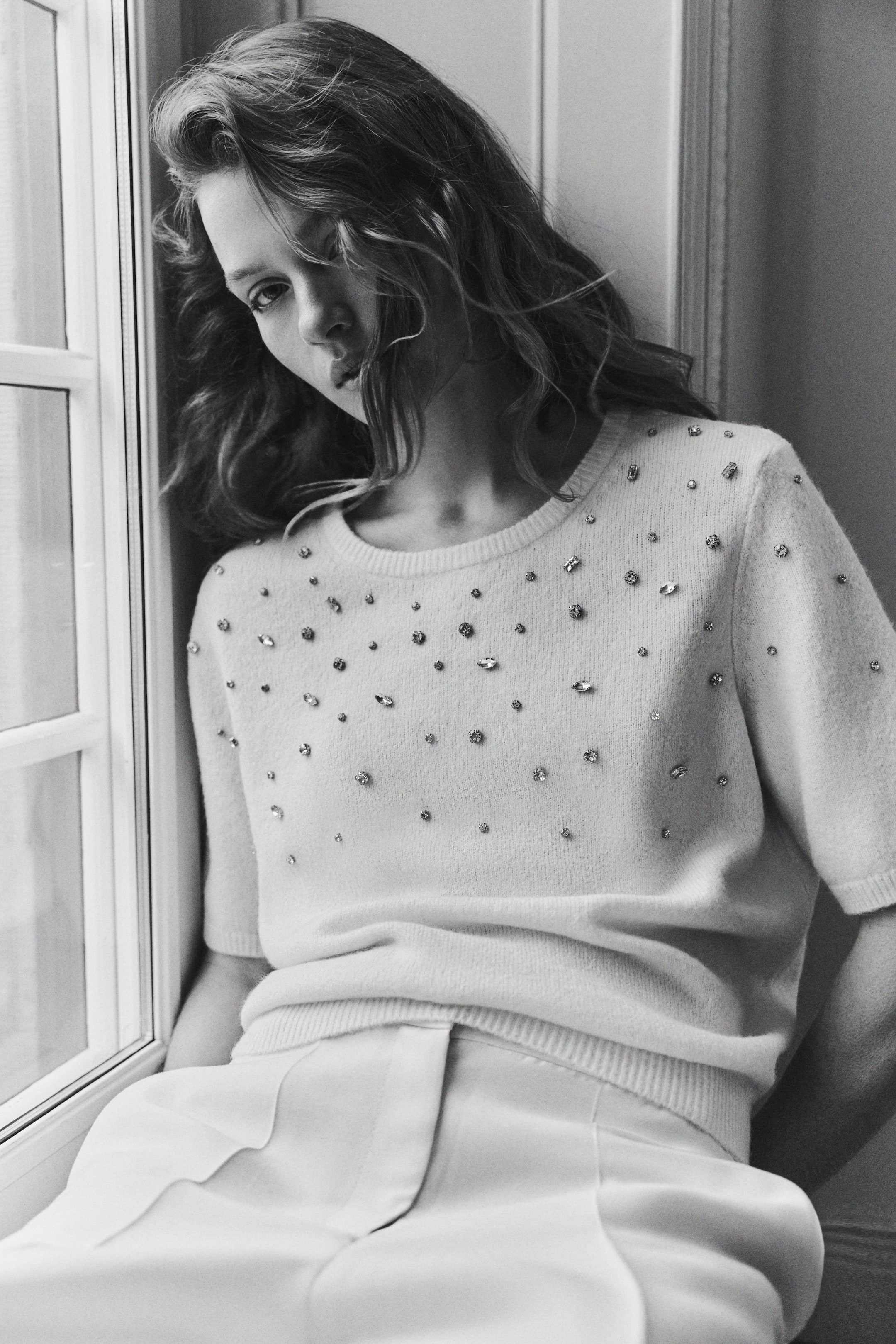 Xem ảnh lớn hơn: Áo dệt kim mịn đính hạt giả kim cương - Màu trắng - Ladies | H&M VN 1