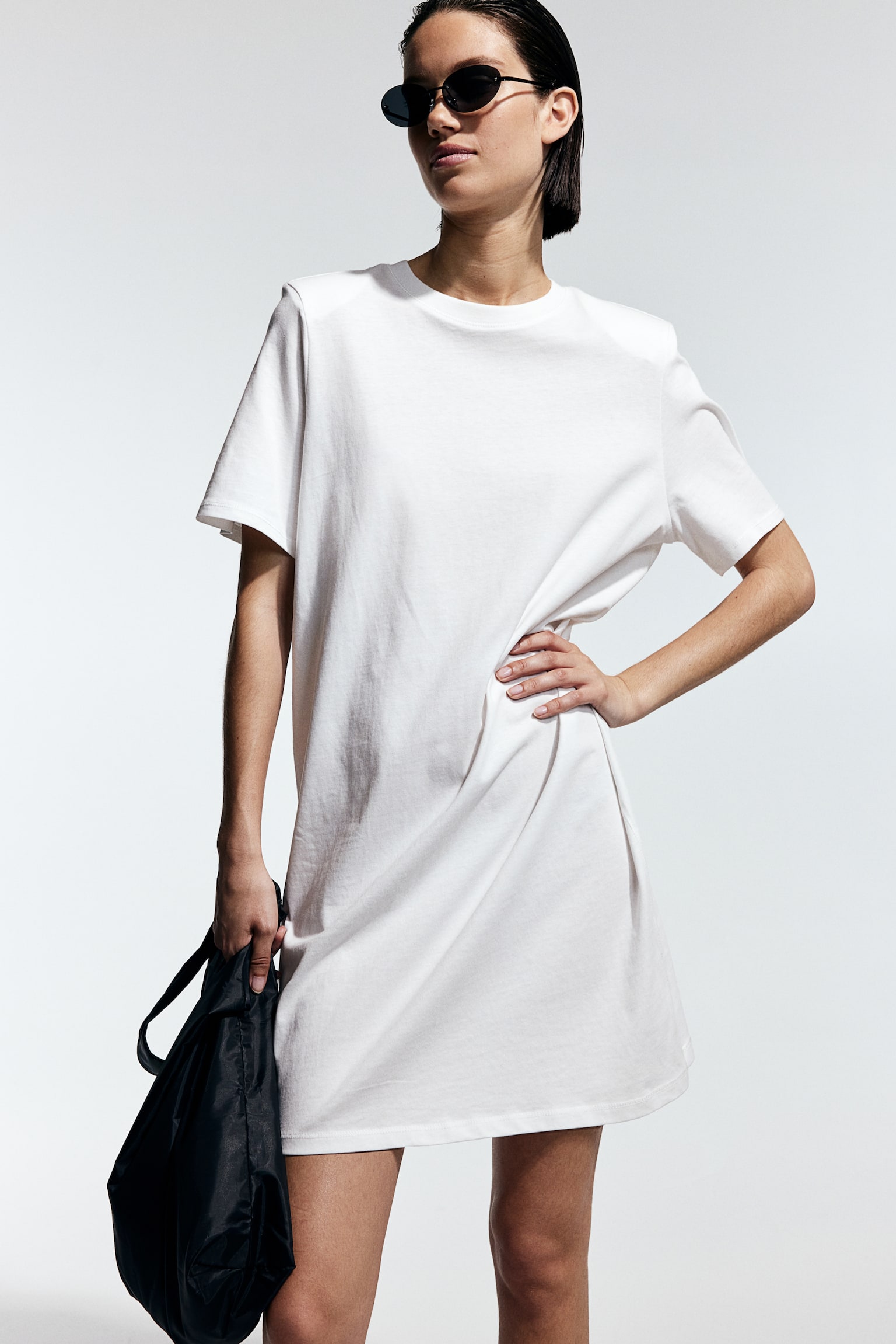 Shoulder-pad T-shirt dress - White/Light beige/Black - 6