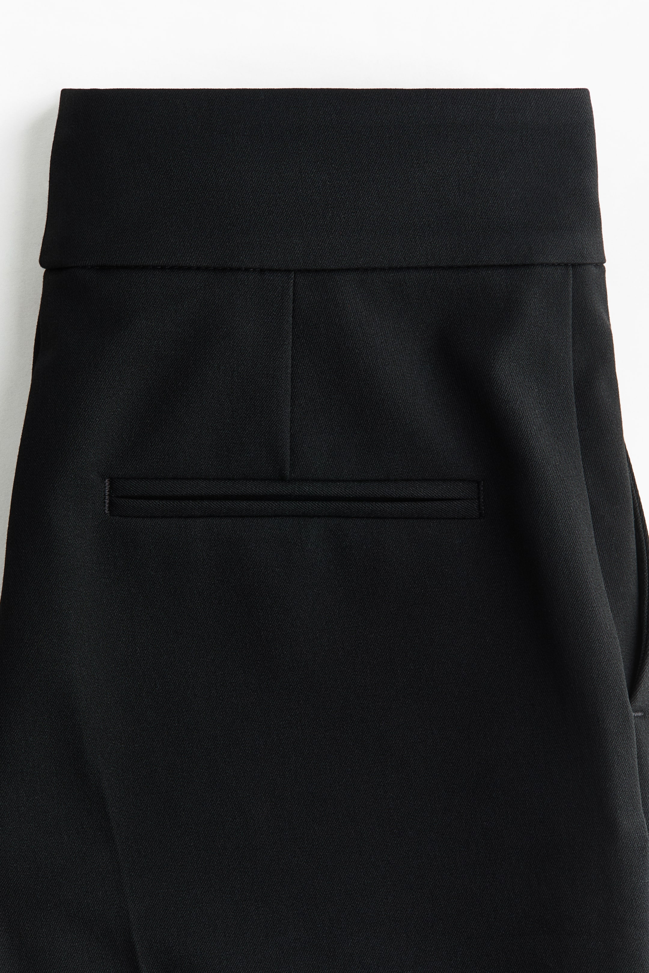 Pantalon coupe bottillon en sergé