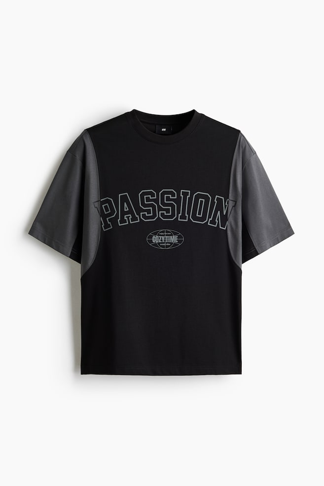 Loose Fit Printed T-shirt - Black/Passion/Dark beige/Destination/Cream/Random - 1
