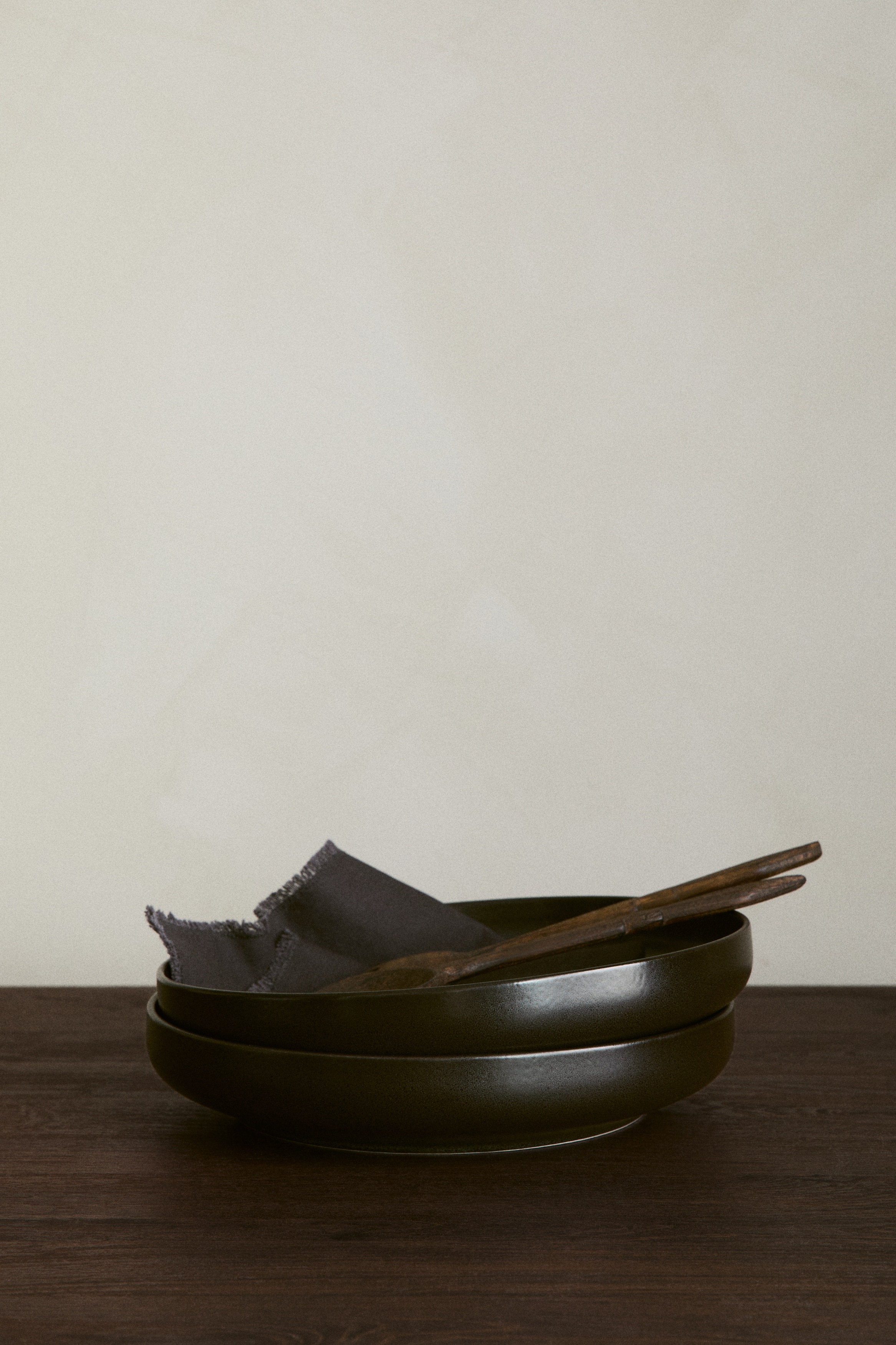 Fuente de gres con esmalte reactivo - Negro/Beige claro/Beige/Verde empolvado