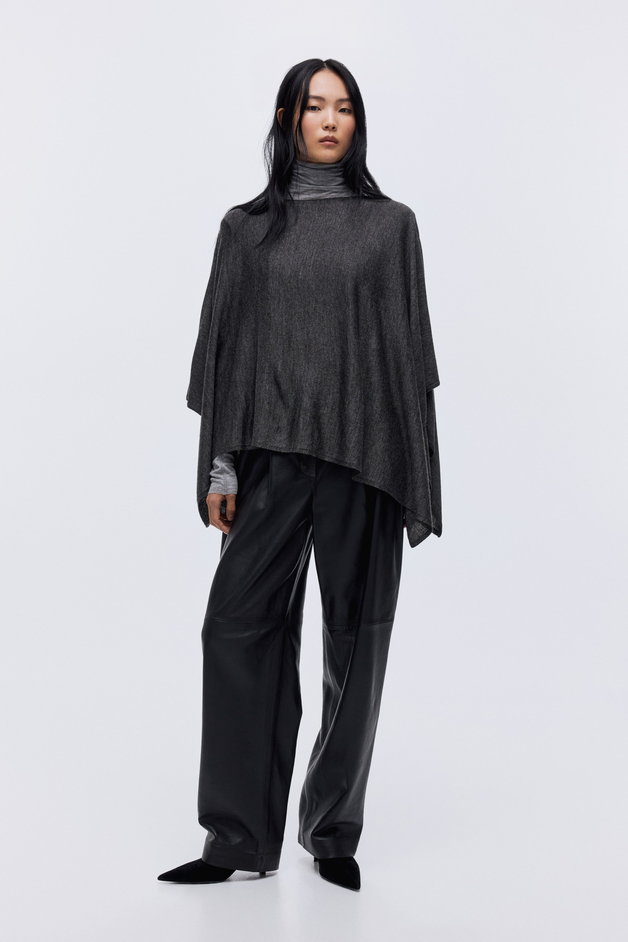 Ingrandisci l'immagine: Mantella a maglia fine - Grigio scuro mélange - DONNA | H&M CH 2