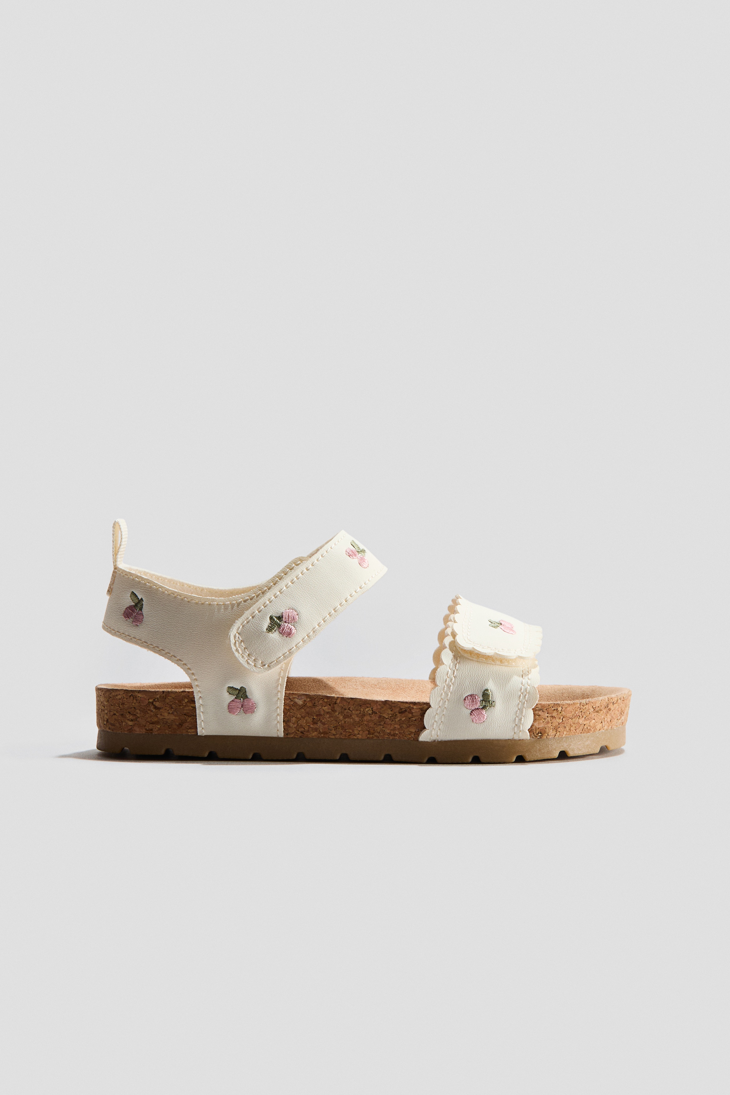 Ankle strap sandalsModel