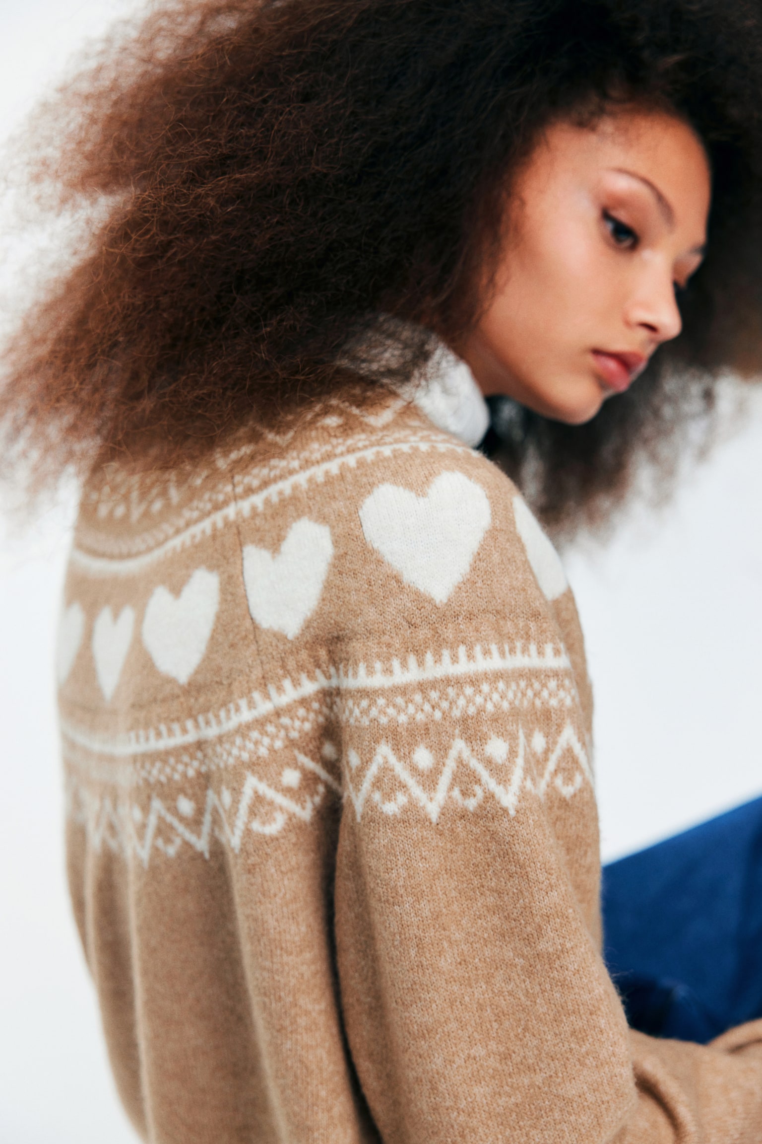 Jacquard-knit jumper - Dark beige/Hearts/Grey marl/Bows/Dark red/Skiers/Cream/Les Alpes - 4