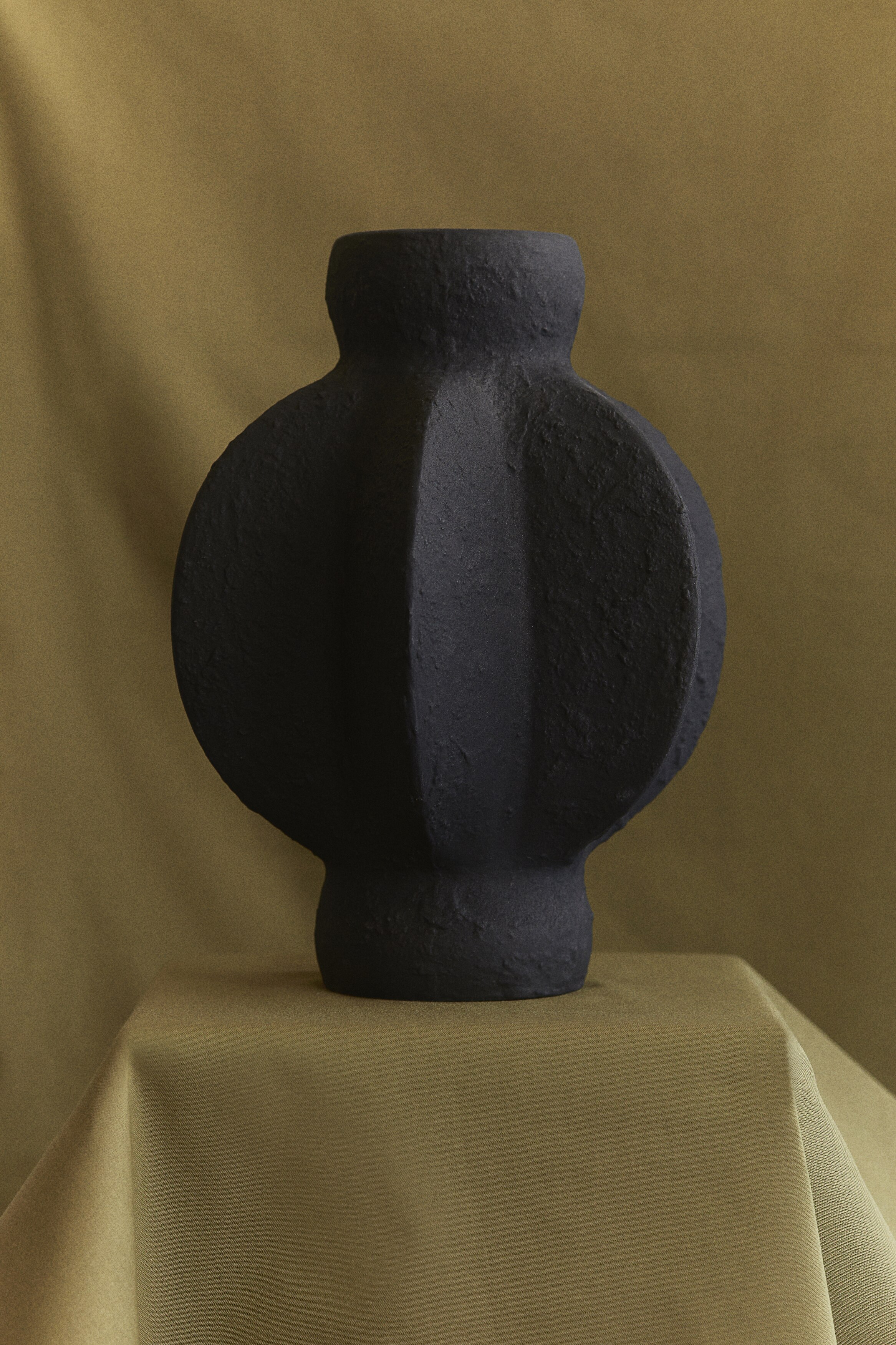 Textured Stoneware Vase - White - Home All | H&M US