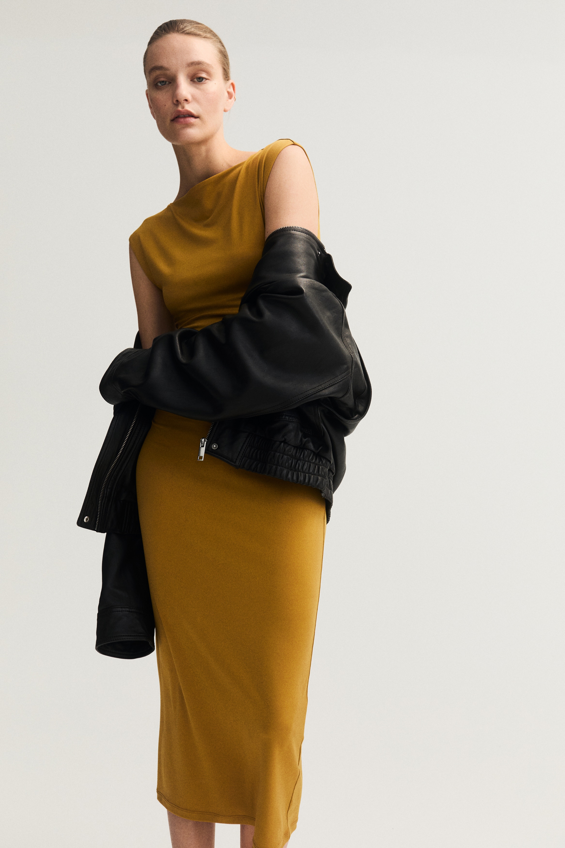 Cap-sleeved dress - Mustard yellow/Dark brown/Light blue/Black/Spotted