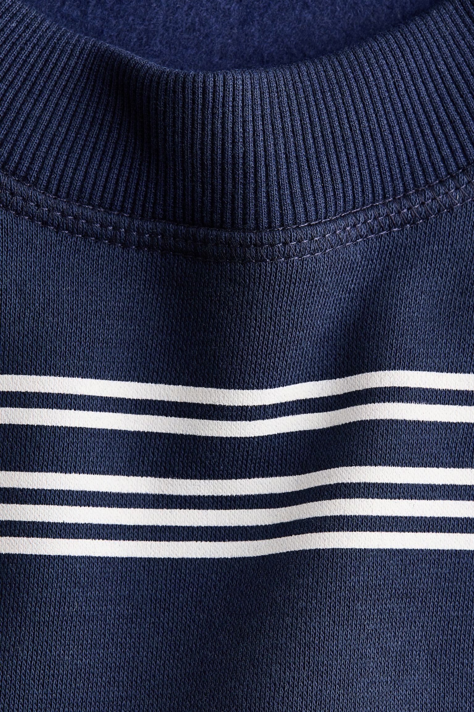 Женский свитшот H&M Oversized Sweatshirt, цвет: Тёмный синий / Белый — фото 6