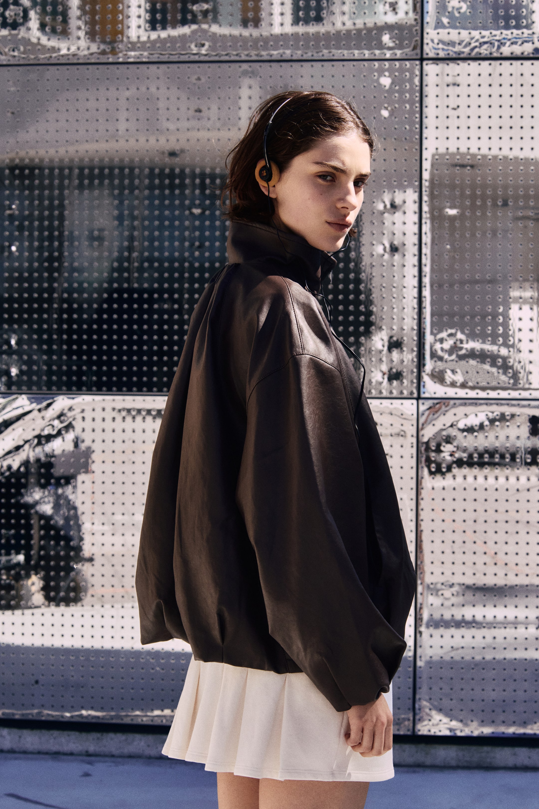 Женские куртки H&M Balloon-Sleeved Coated Jacket — фото 4