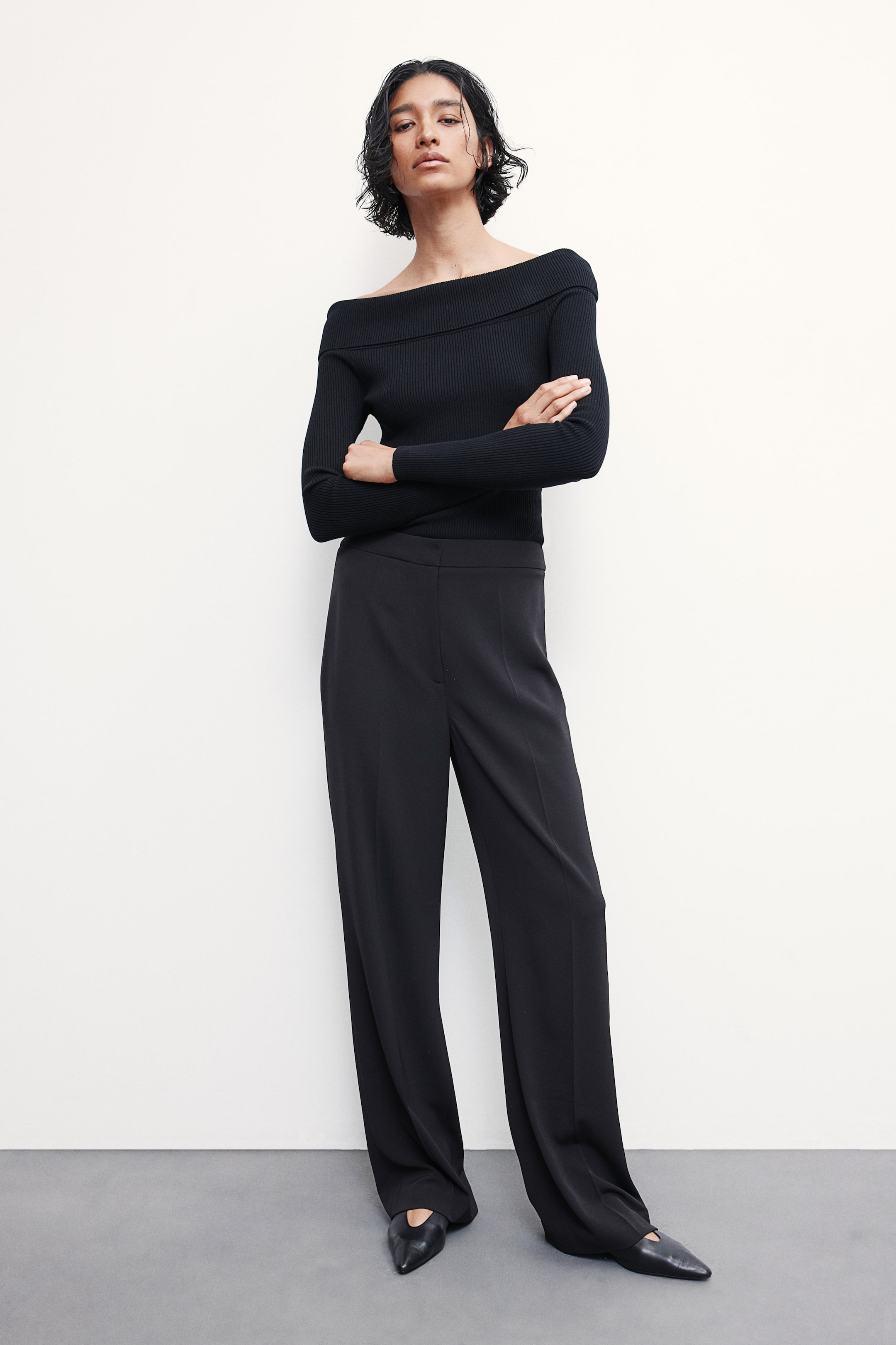 Wide trousers - High waist - Long - Black - Ladies | H&M GB