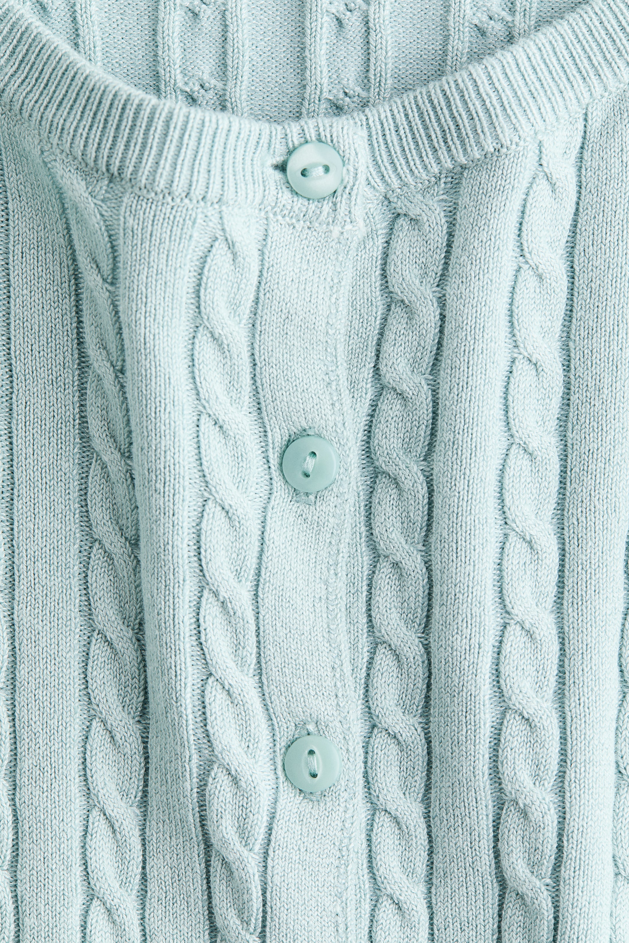 Chandail en tricot torsadé