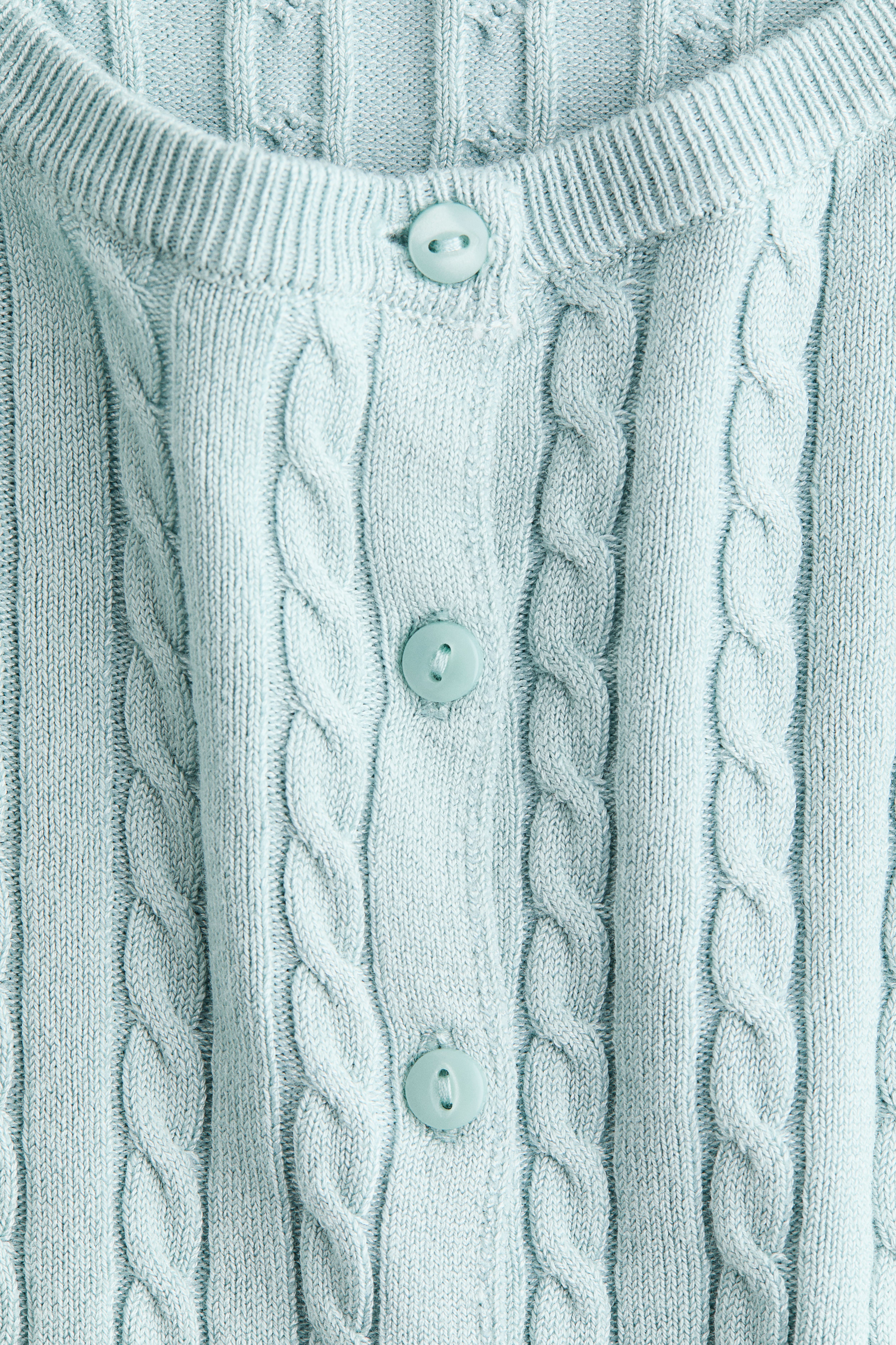 Chandail en tricot torsadé