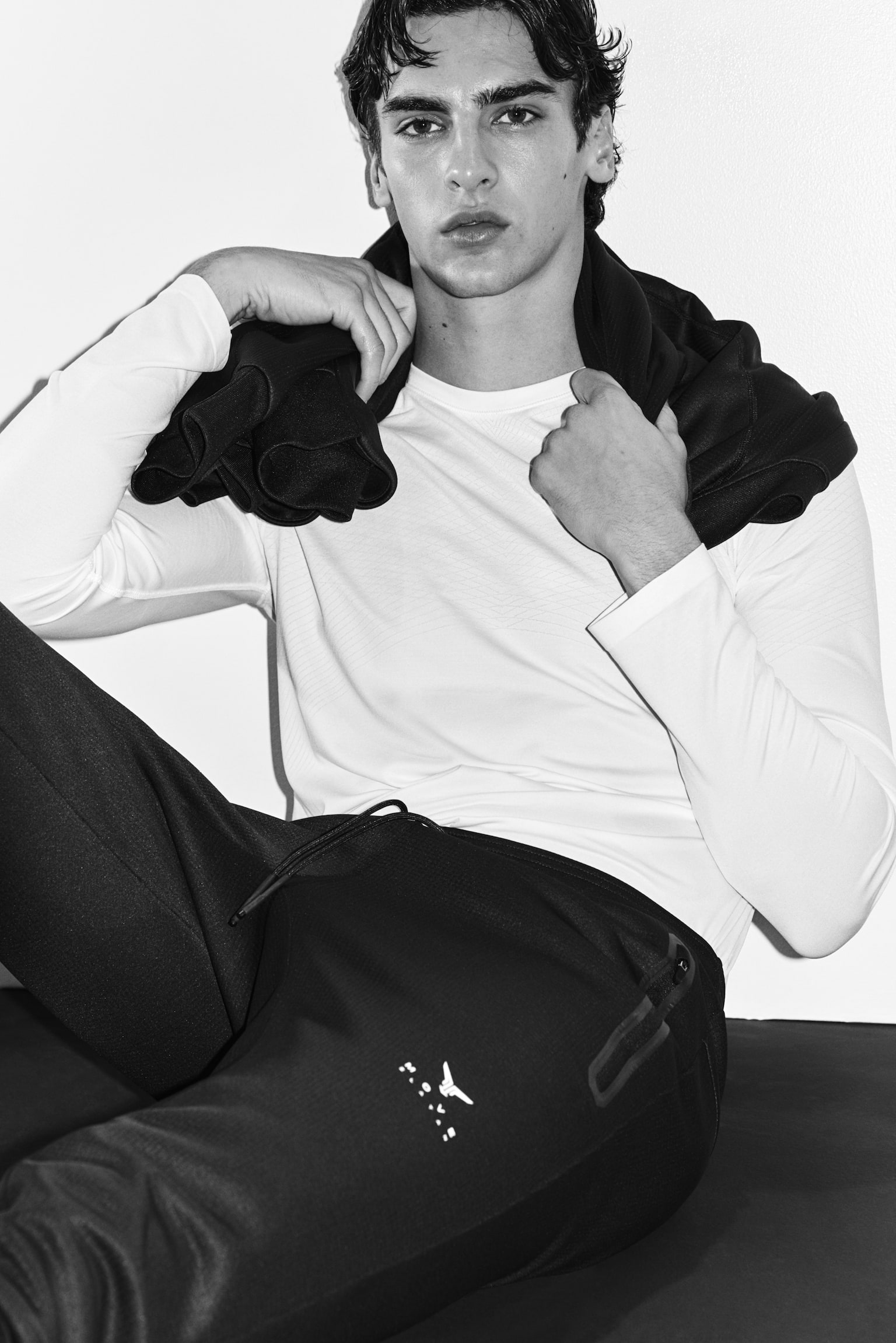 Warming sports joggers with ThermoMove™ - Black - 4