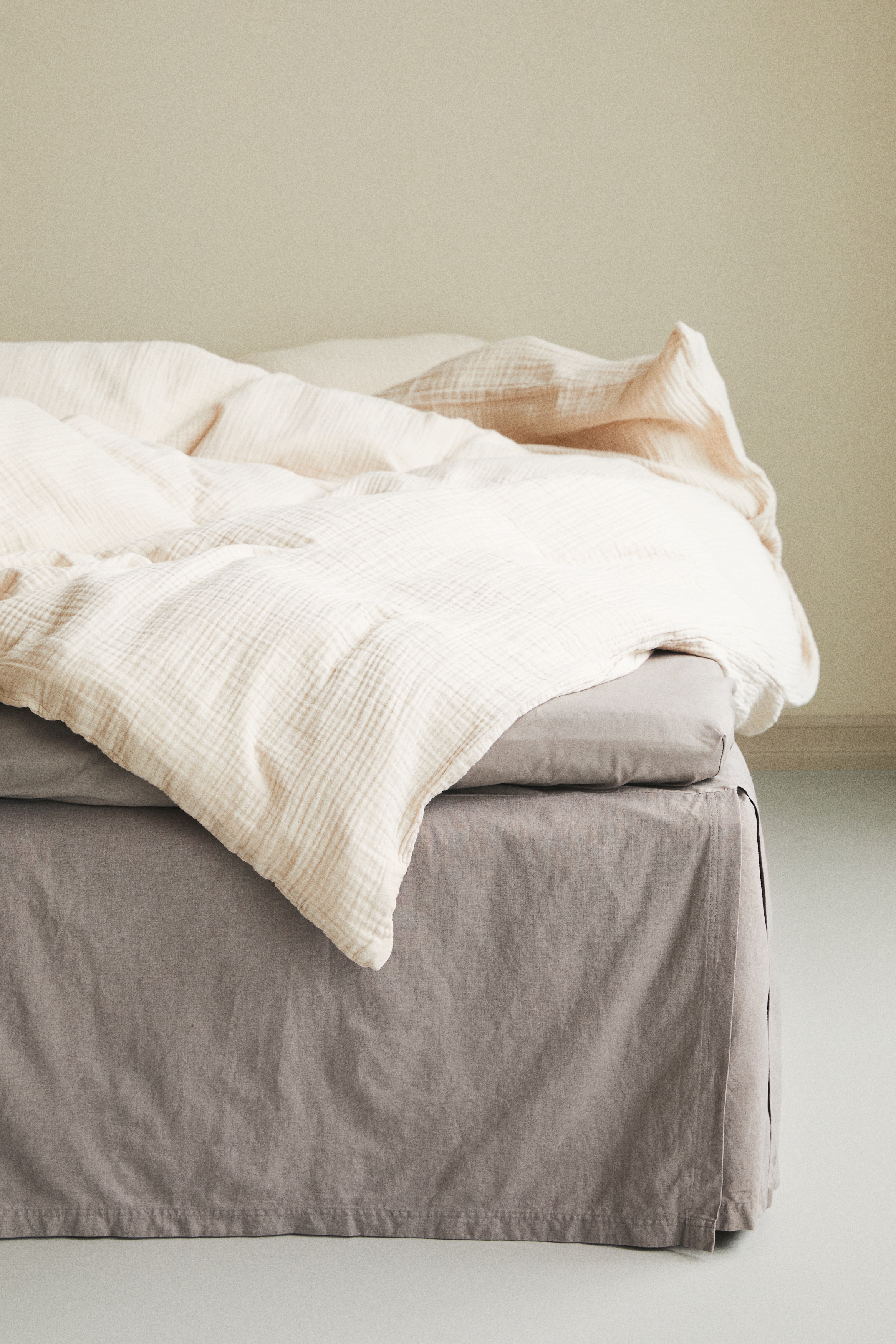 Lambrekin łóżkowy z domieszką lnu - Brązowoszary/Biały/Jasnobeżowy/Jasnoszary