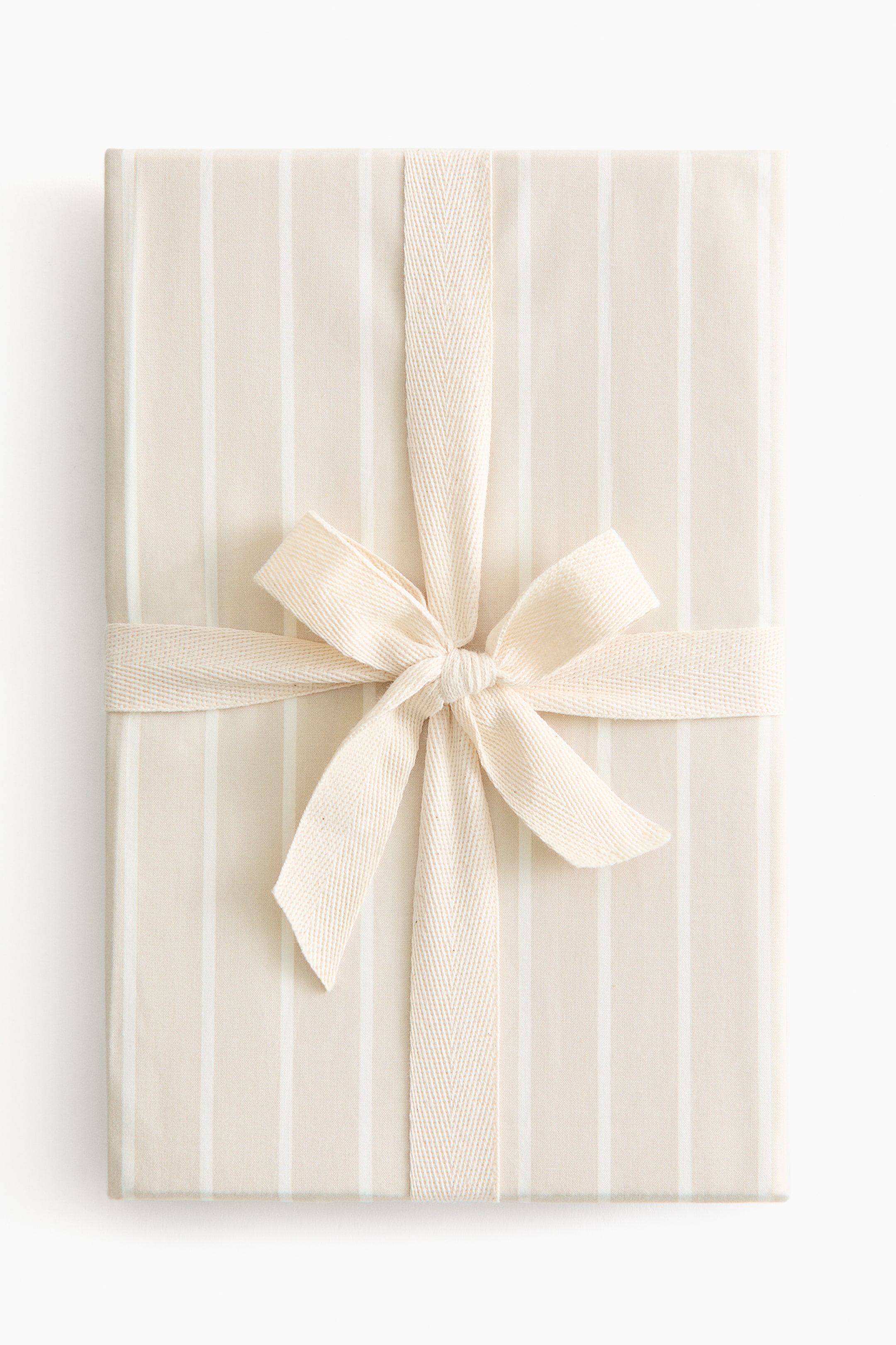 View larger image: Cotton Percale Fitted Crib Sheet - Light beige/striped - Home All | H&M CA 3