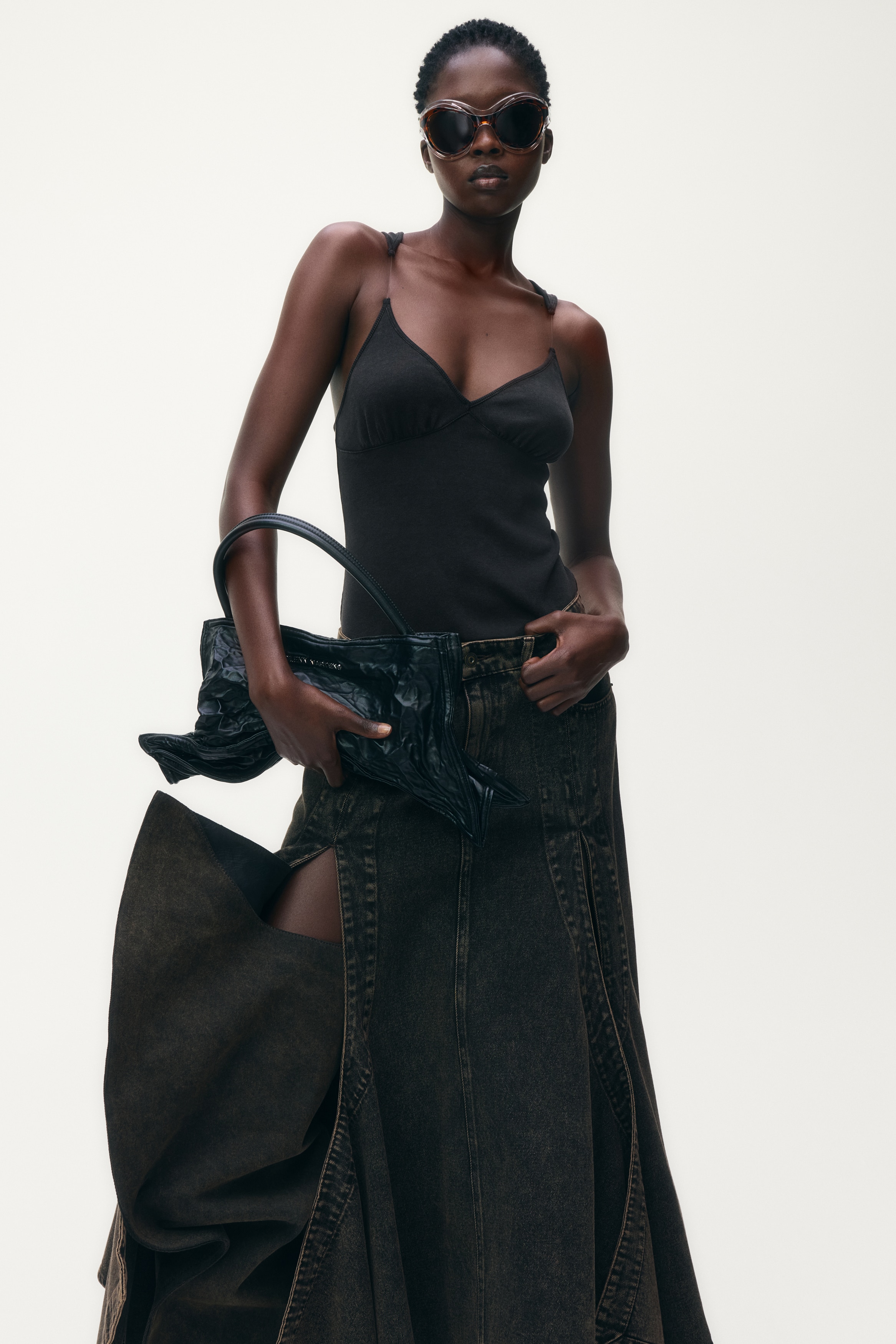 Ｈ＆Ｍ グレンマーティンス タンクトップ 黒 ブラック キャミソール Ribbed Tank Top - Black - Ladies | H&M US