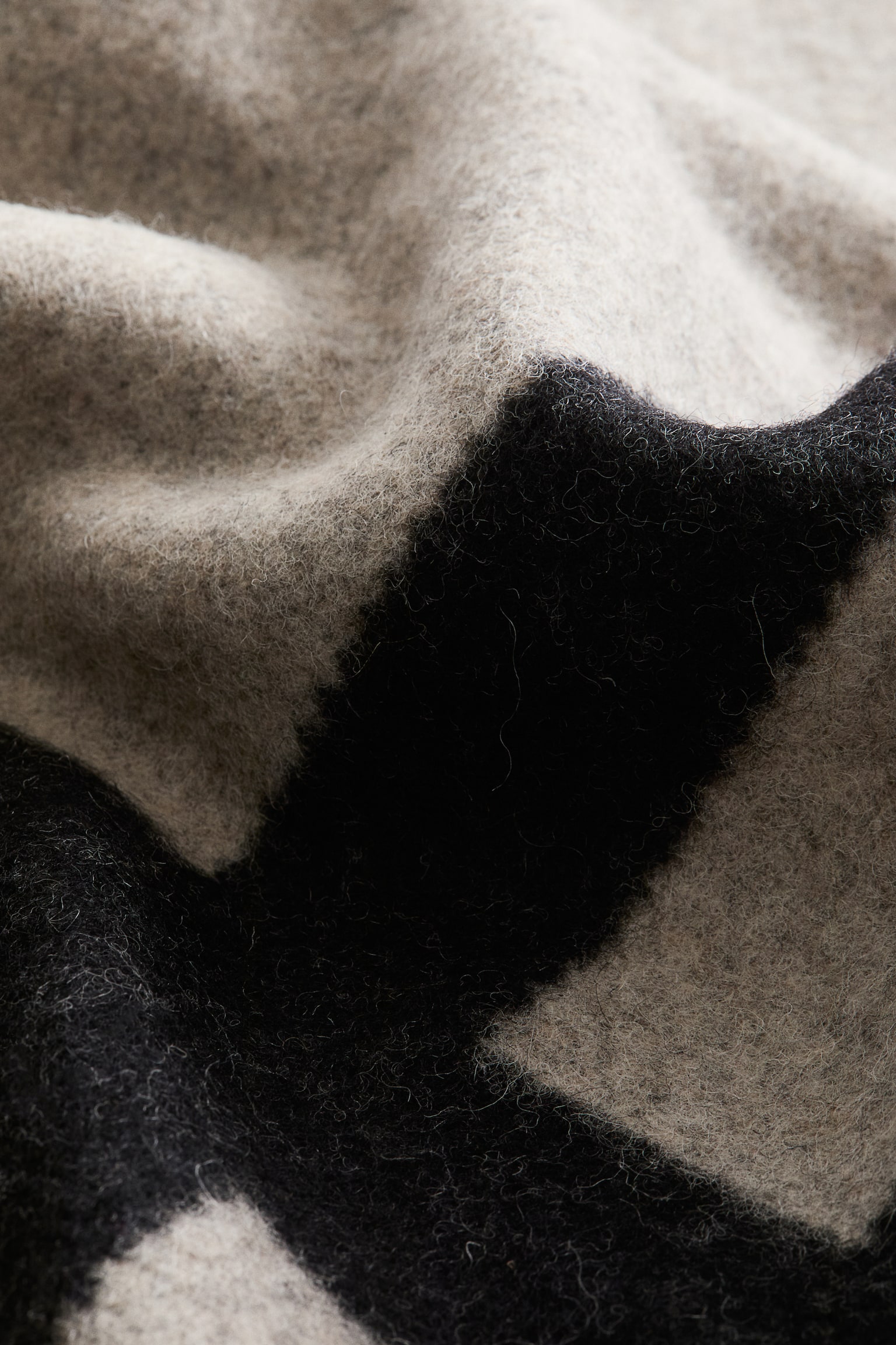 Wool-blend cushion cover - Black/Beige - 3