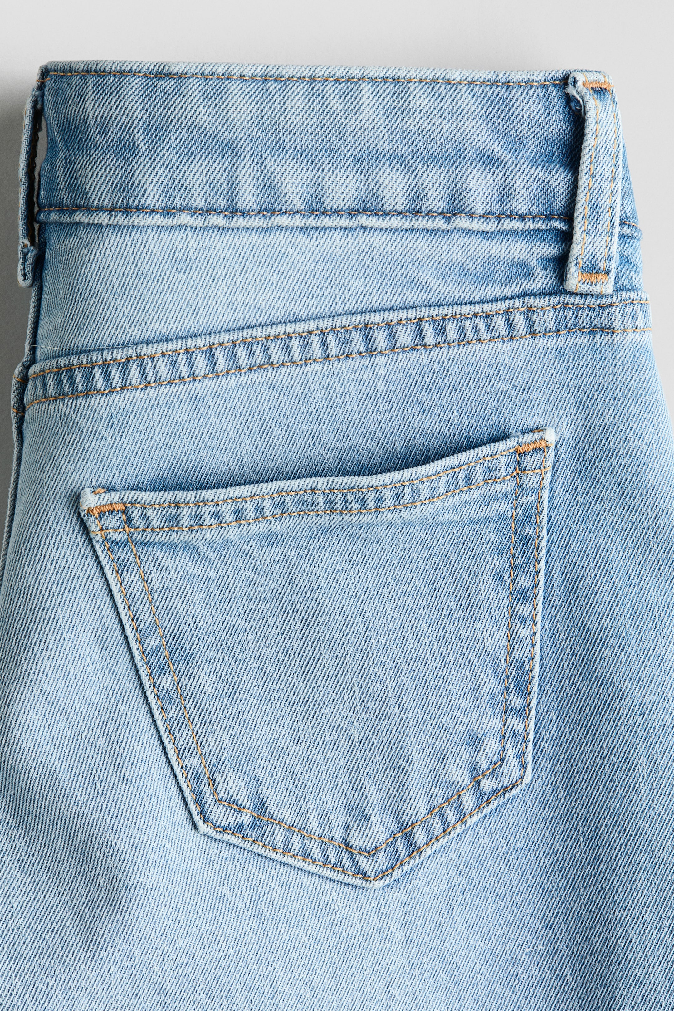 Wide-Leg Low Jeans