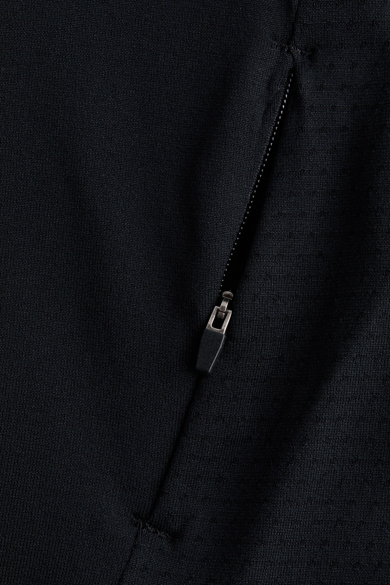 Seamless Zip-top sports top with DryMove™ - Black/Burgundy - 2