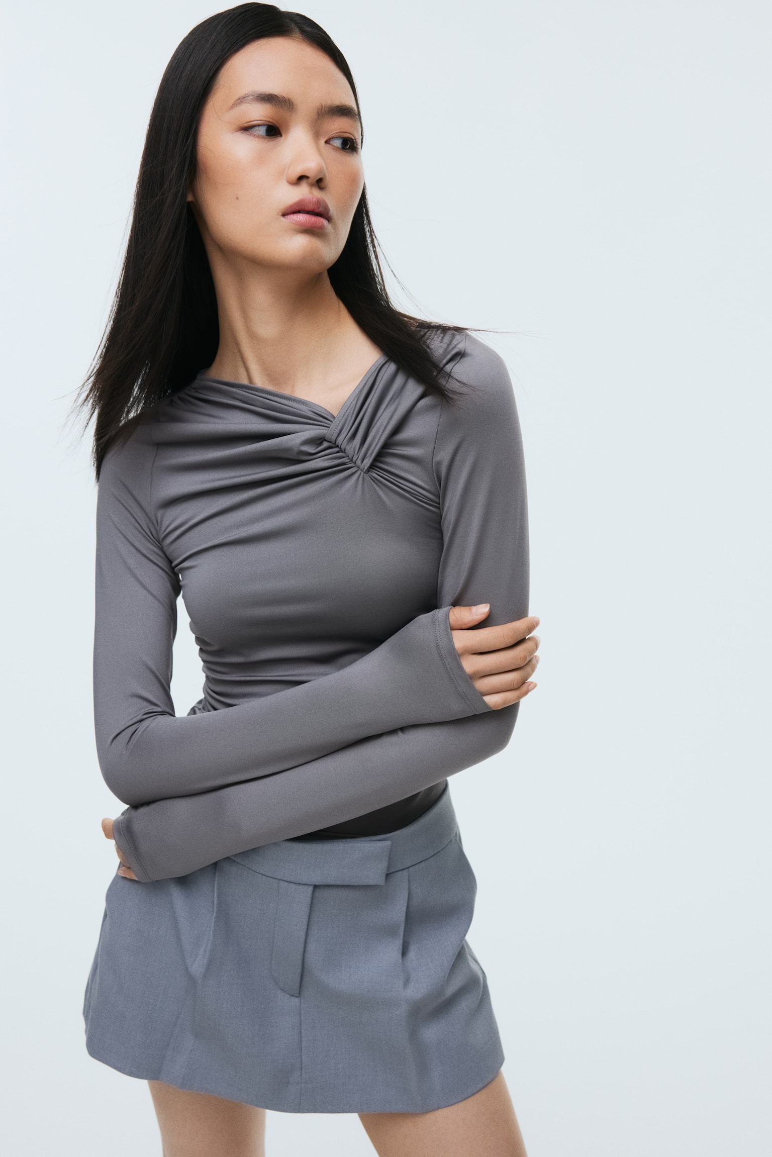 Top avec détail torsadé - Gris/Turquoise clair/Noir - 2