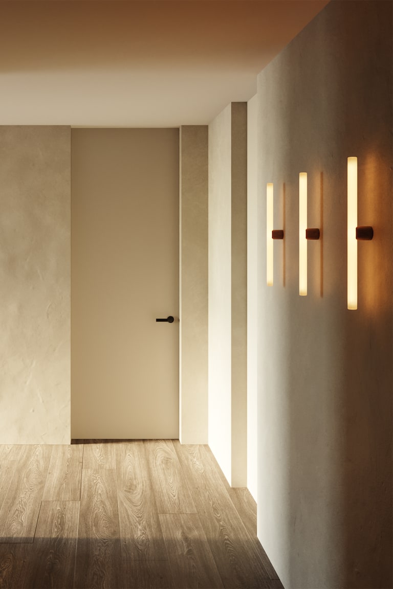 Wall Sconce With Linear Light Bulb