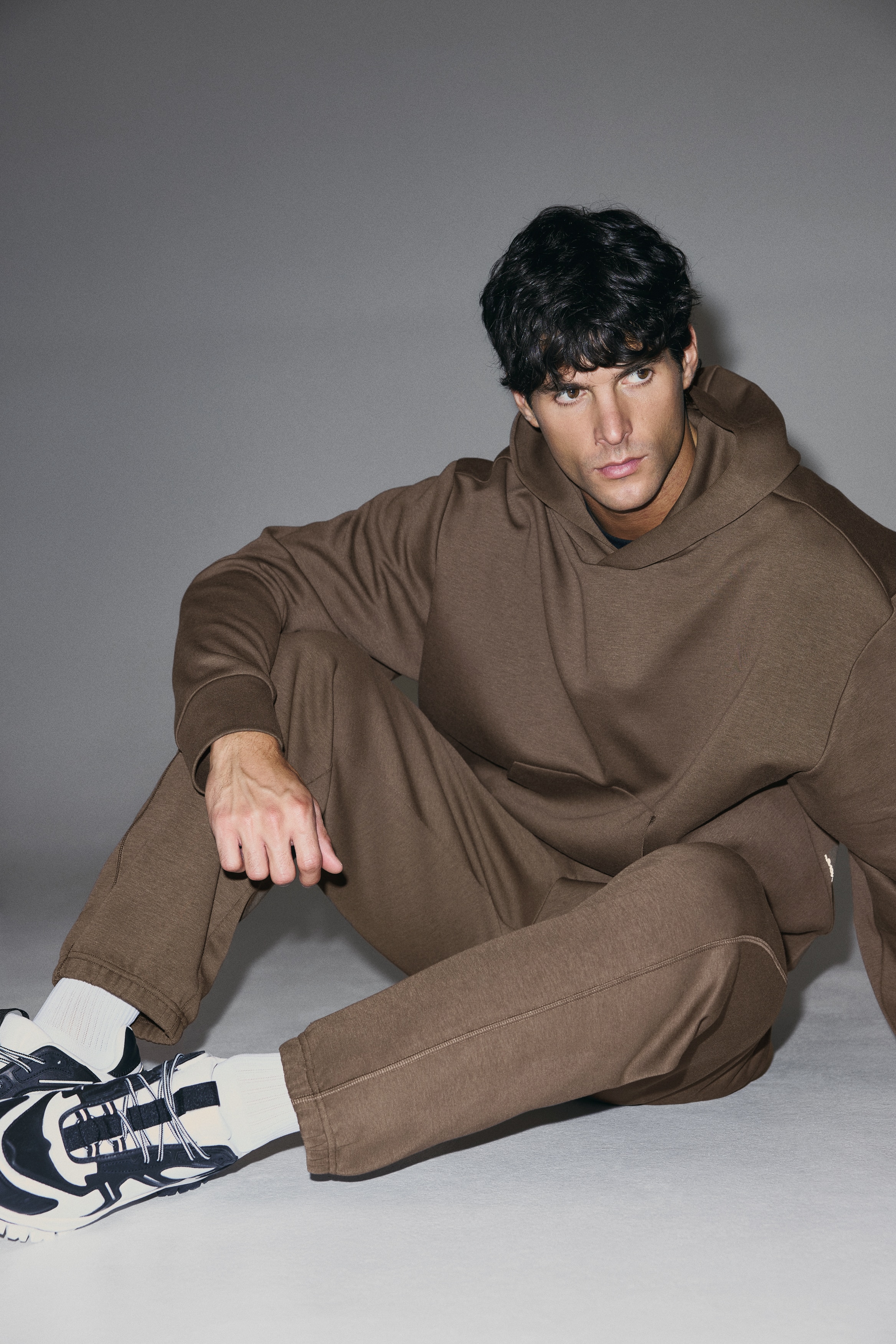 H & M - ルーズフィット スポーツジョガーパンツ DryMove™ - ベージュ