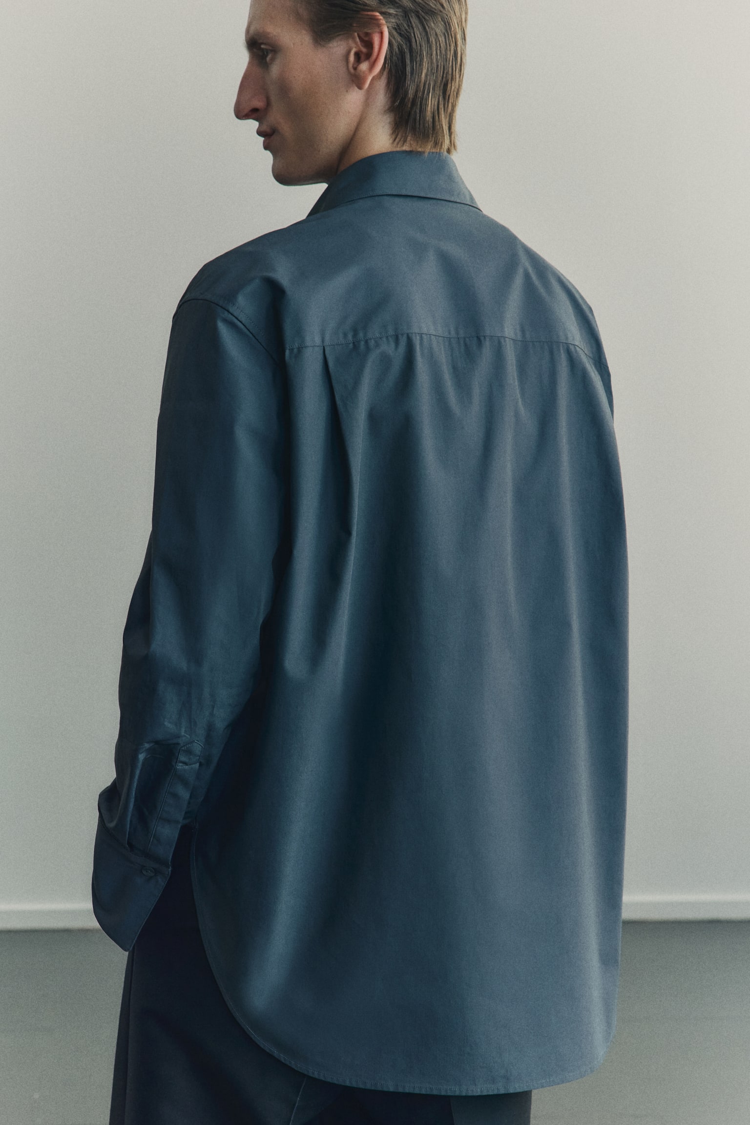 寬鬆剪裁小禮服襯衫 - 深灰色 - 3