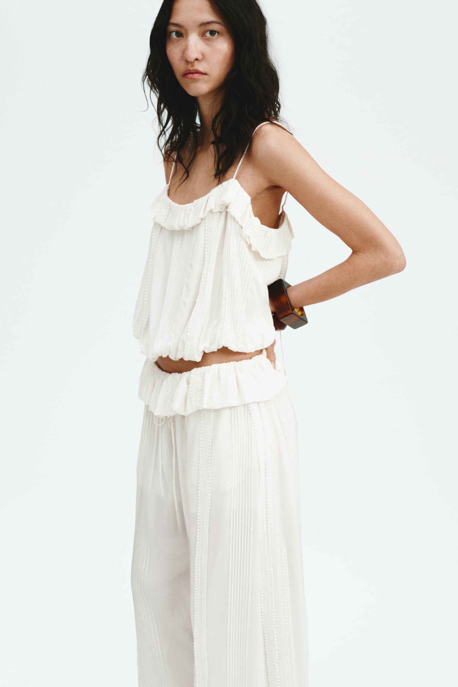 Pintucked trousers - Cream - 4