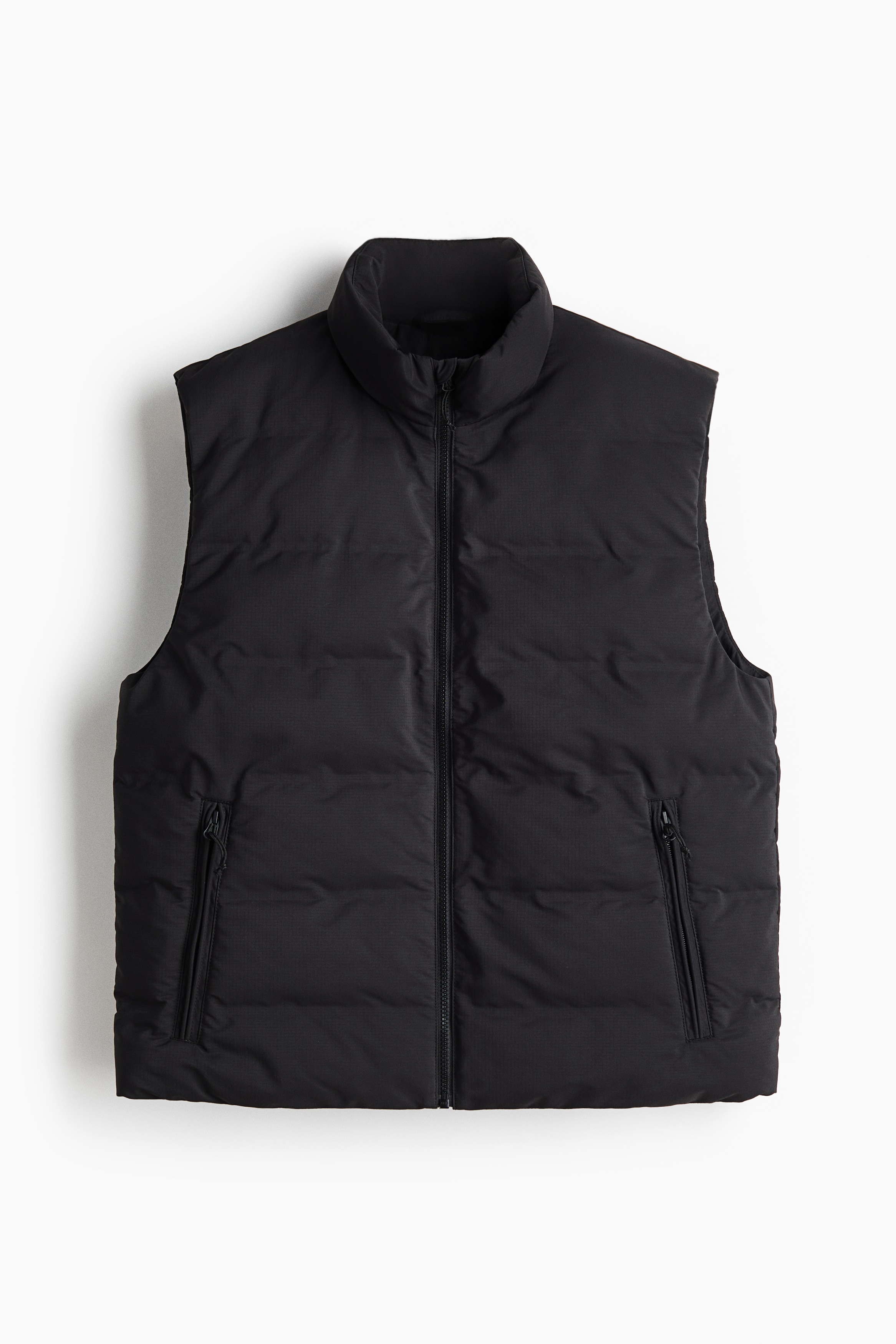 Windproof & water-repellent puffer giletModel