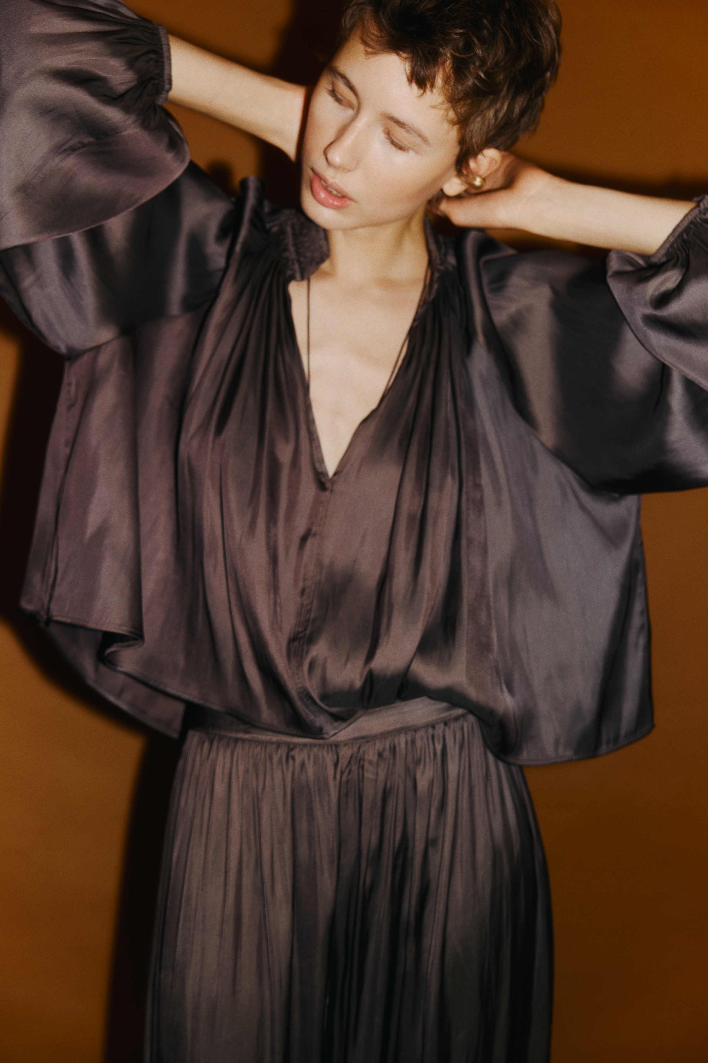 Blouse oversize avec encolure en V - Marron foncé