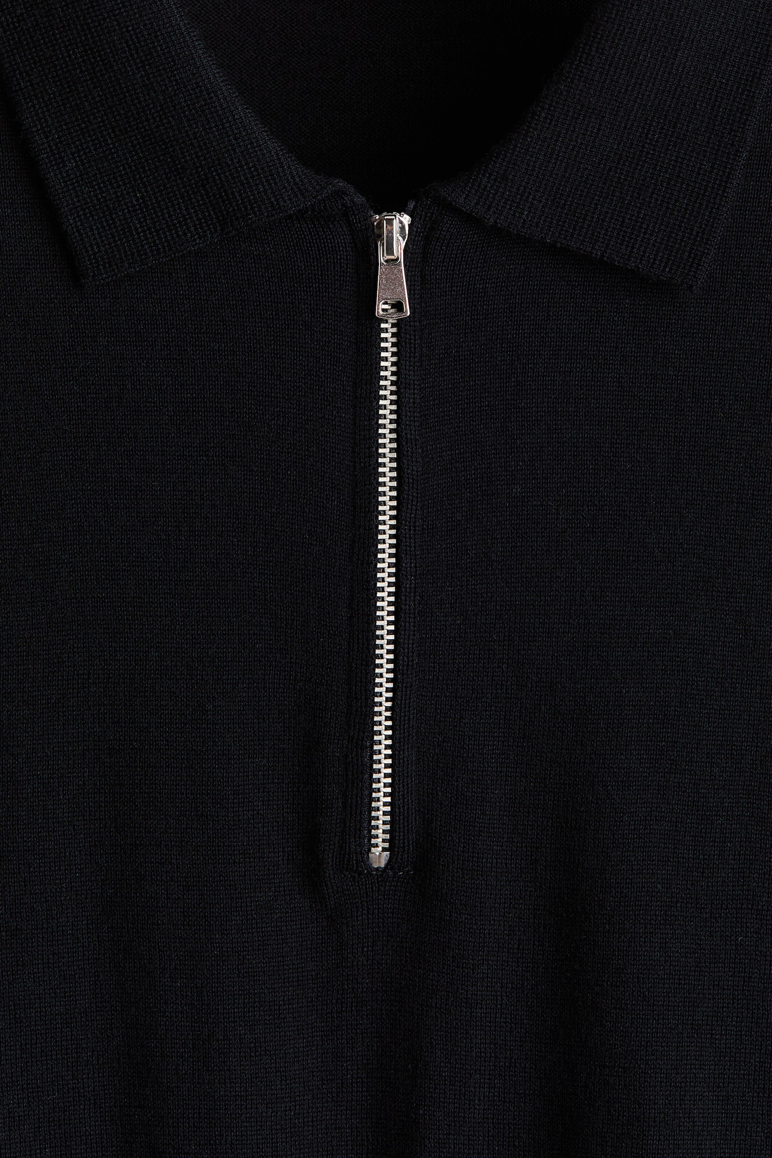 Мужское поло H&M Regular-Fit Merino Wool Half-Zip Polo Shirt, цвет: Чёрный — фото 7