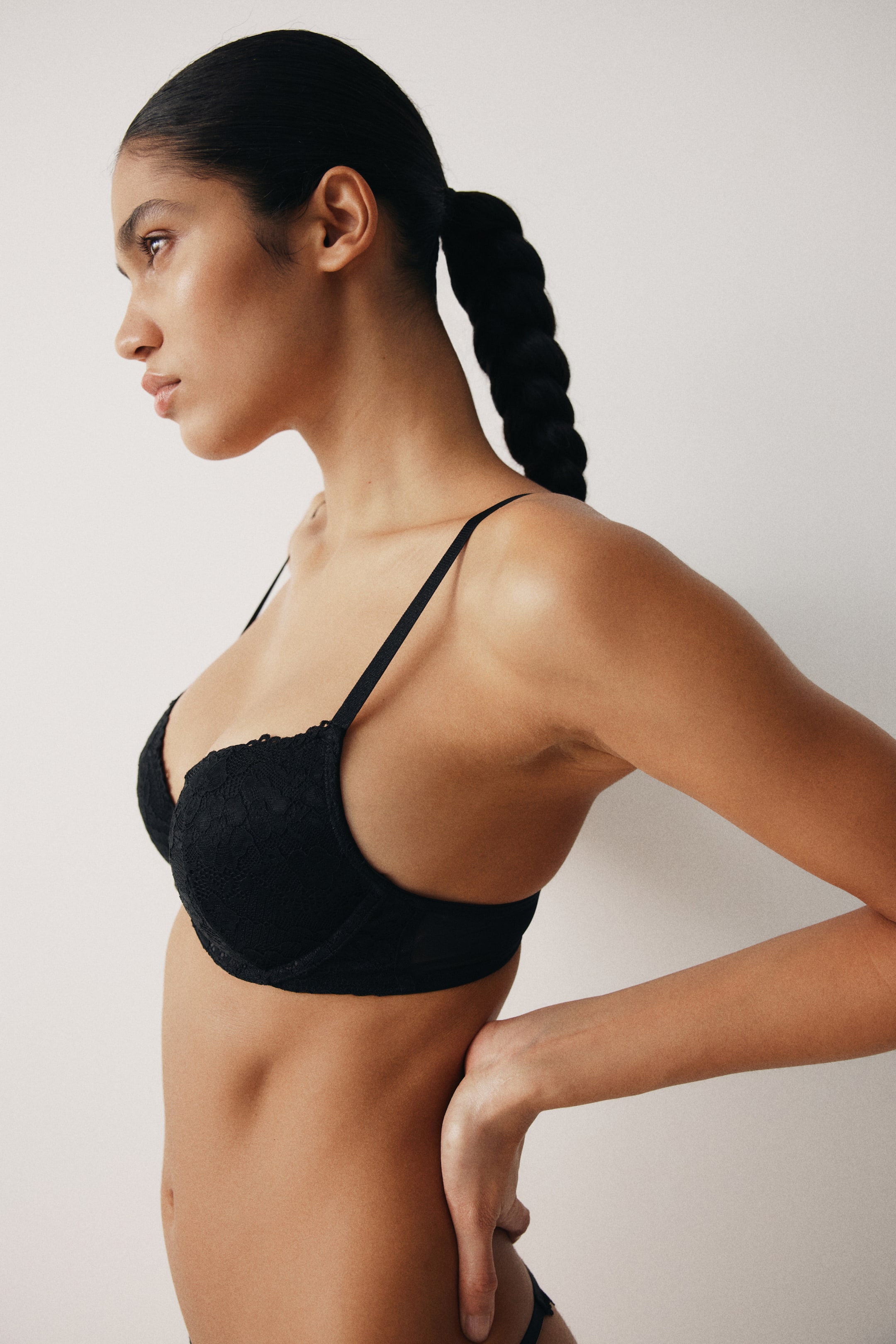 Zobrazit větší obrázek: Krajková podprsenka push-up - Černá - ŽENY | H&M CZ 6