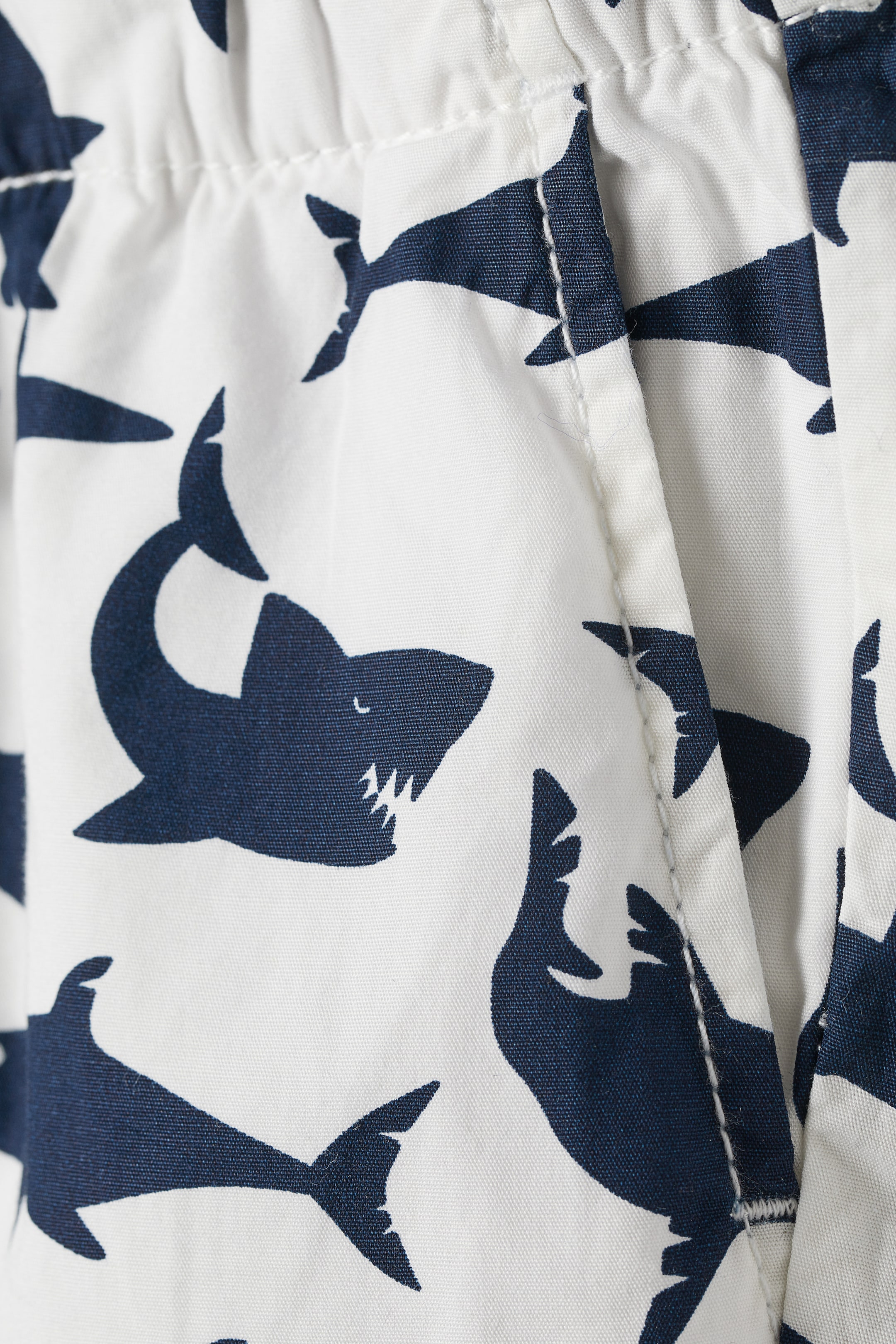 Größeres Bild ansehen: Baumwollshorts - Weiß/Haie - Kids | H&M DE 2