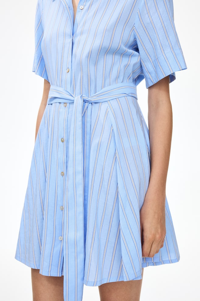 Blusenkleid mit Bindegürtel-Hellblau/Gestreift - 3